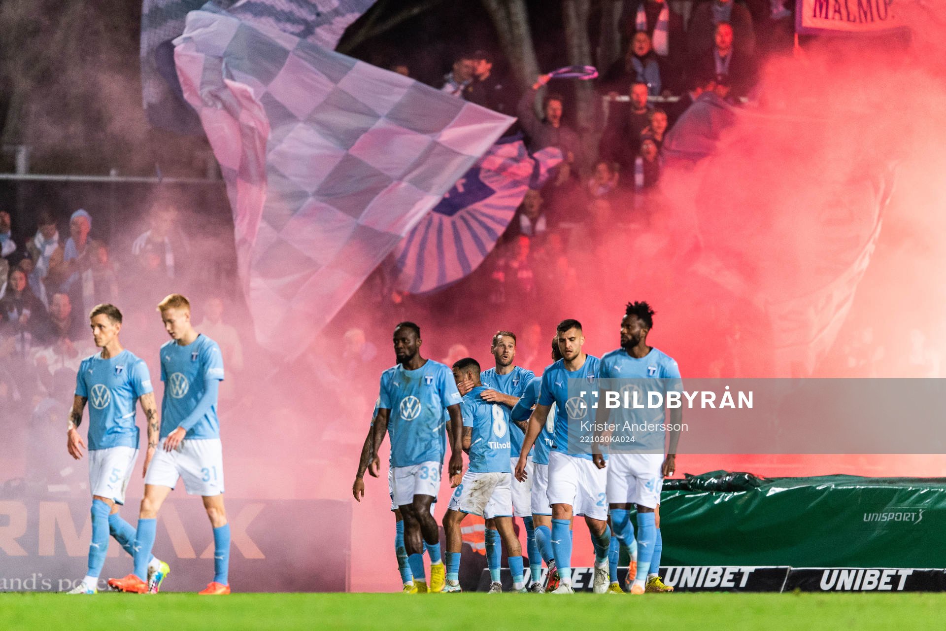 Malmö FFs Ola Toivonen jublar med lagkamrater
