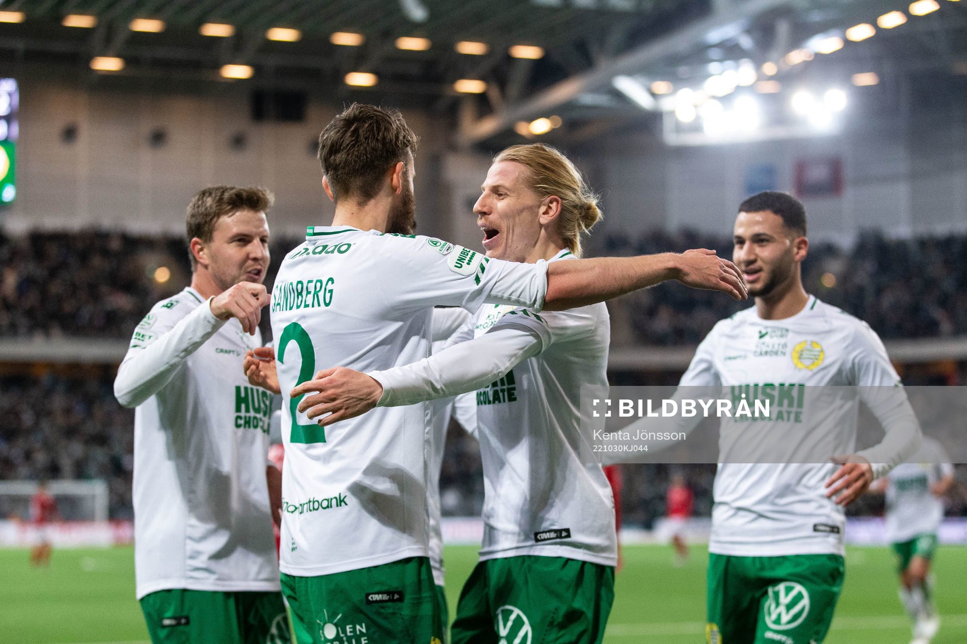 Hammarbys Gustav Ludwigson jublar med Simon Sandberg