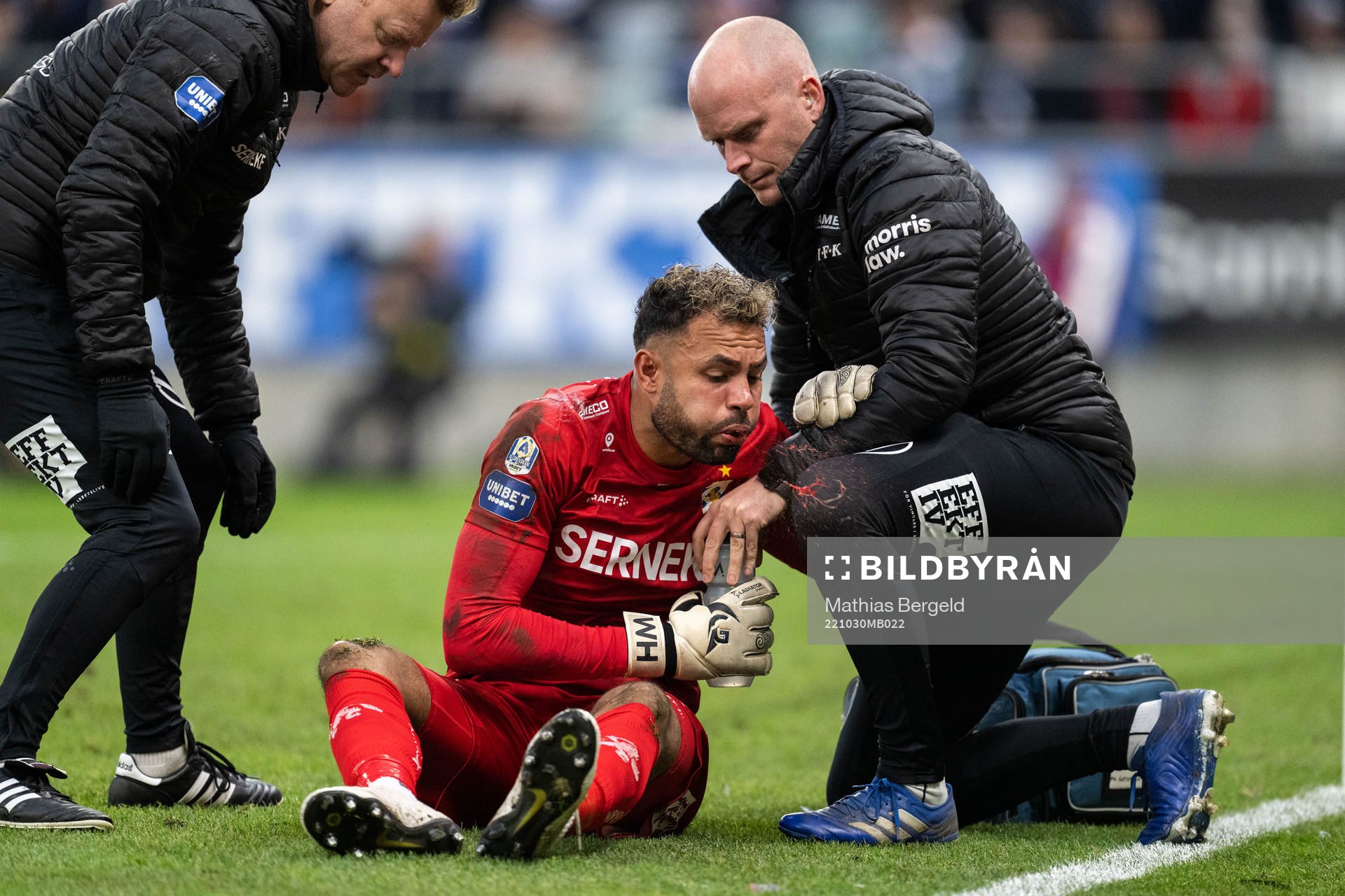 IFK Göteborgs målvakt Warner Hahn har ont