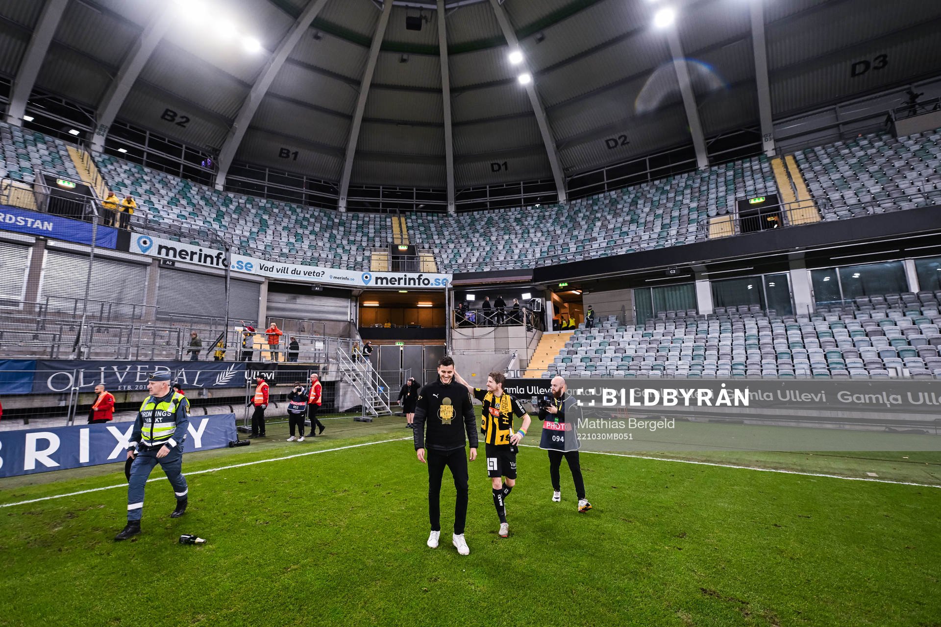 Häckens Alexander Jeremejeff och Erik Friberg jublar över