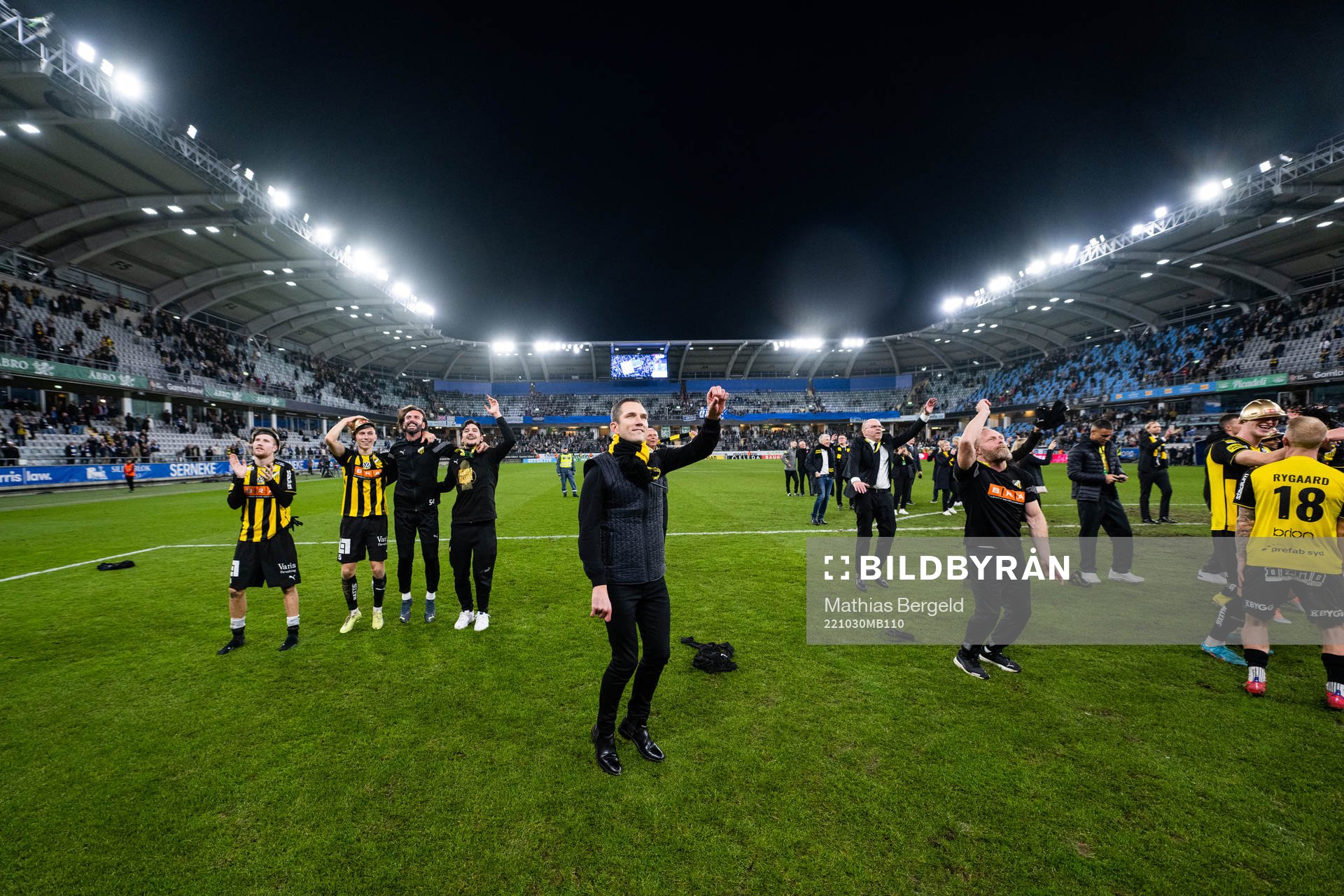 Häckens sportchef Martin Ericsson jublar över sm-guldet