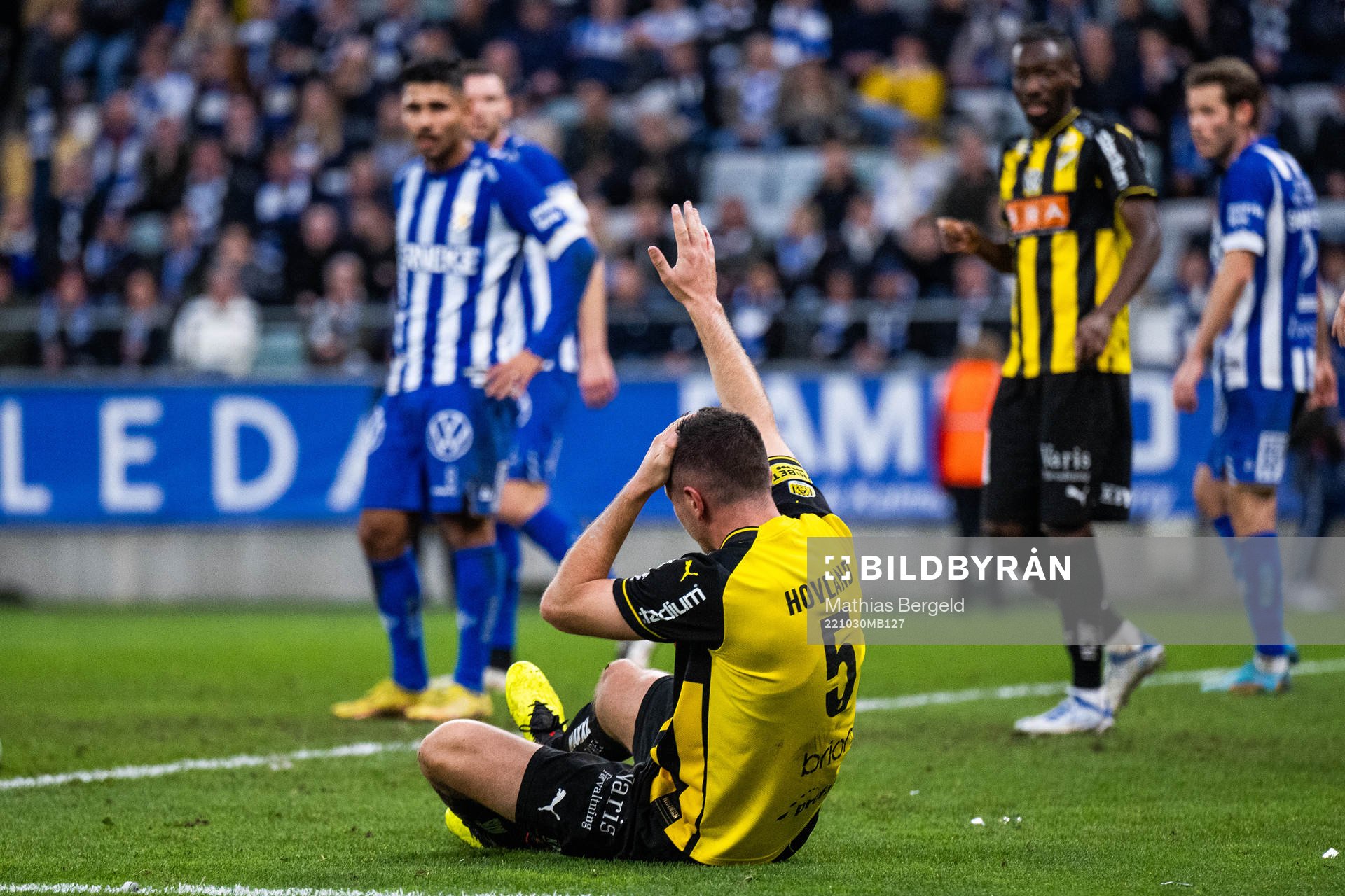 Häckens Even Hovland tar sig mot huvudet