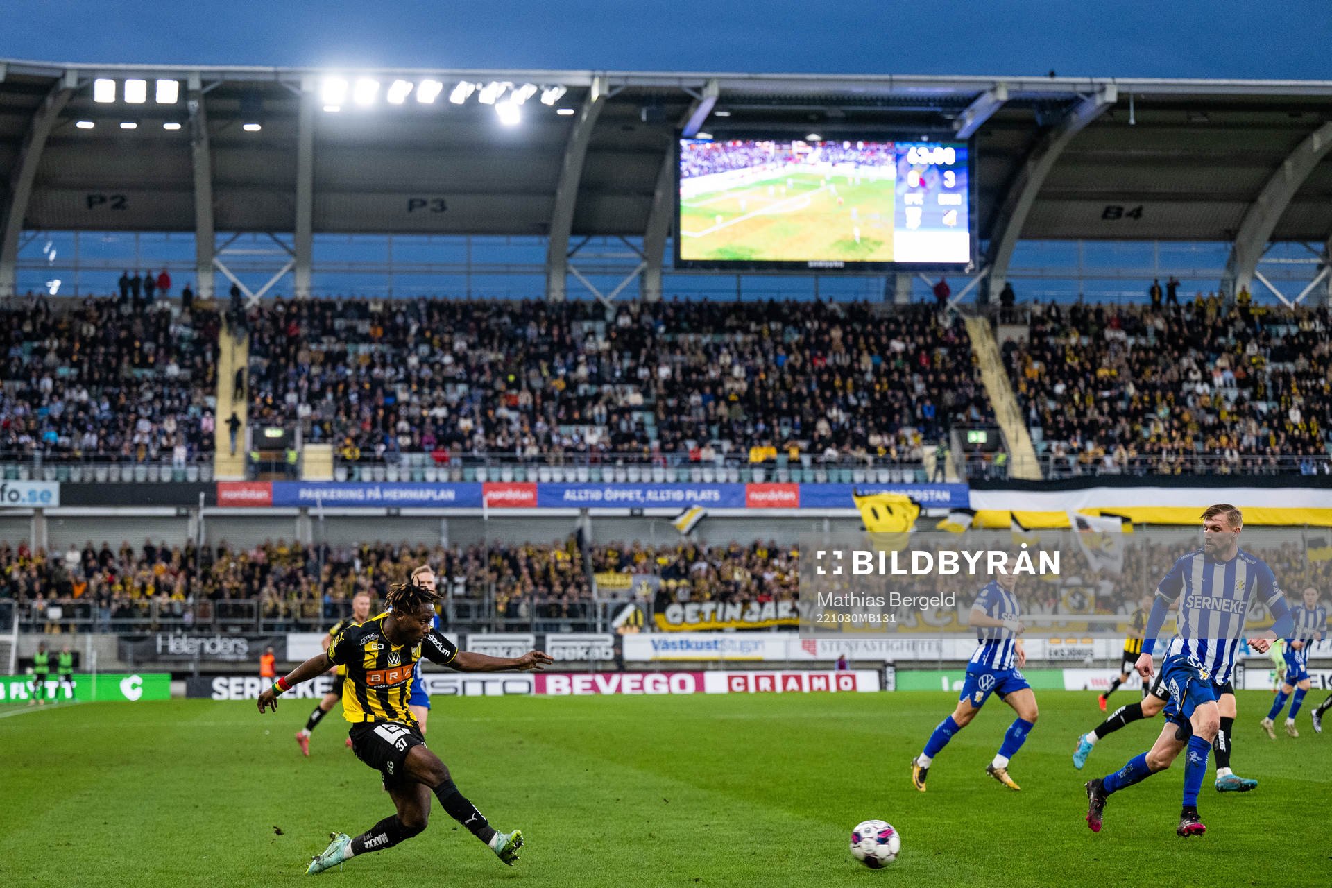 Häckens Ibrahim Sadiq och IFK Göteborgs Sebastian Eriksson