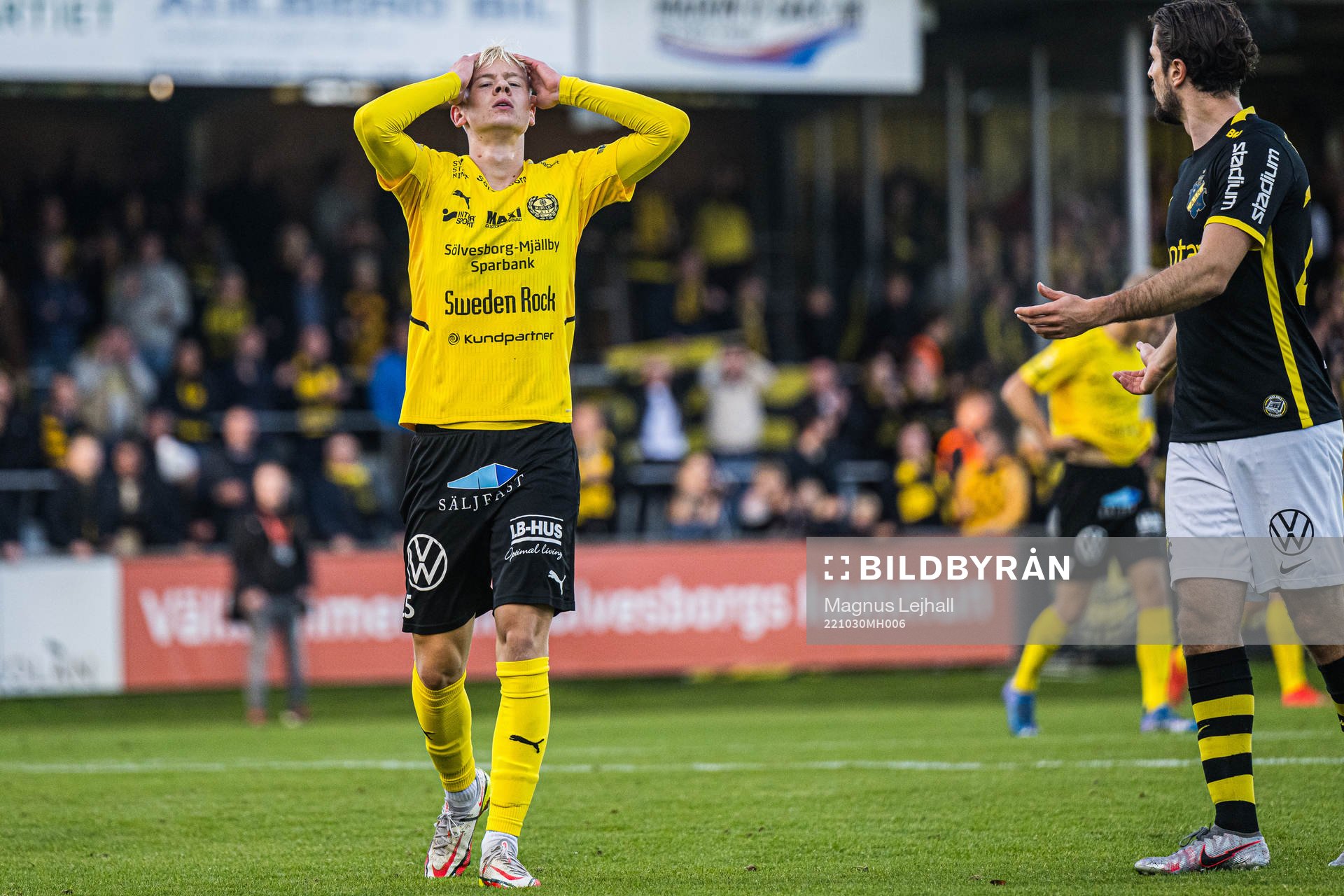 Mjällbys Otto Rosengren deppar