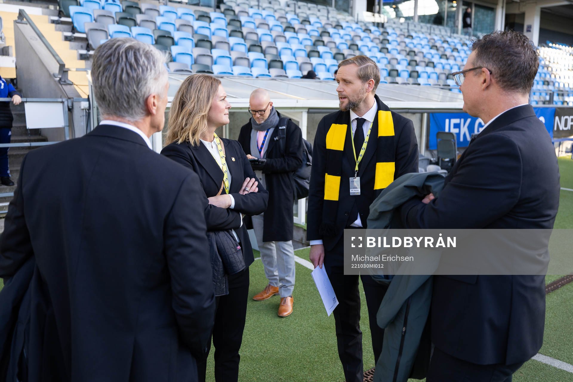 Häckens ledamot Louise Karlsson, klubbchef Marcus Jodin,