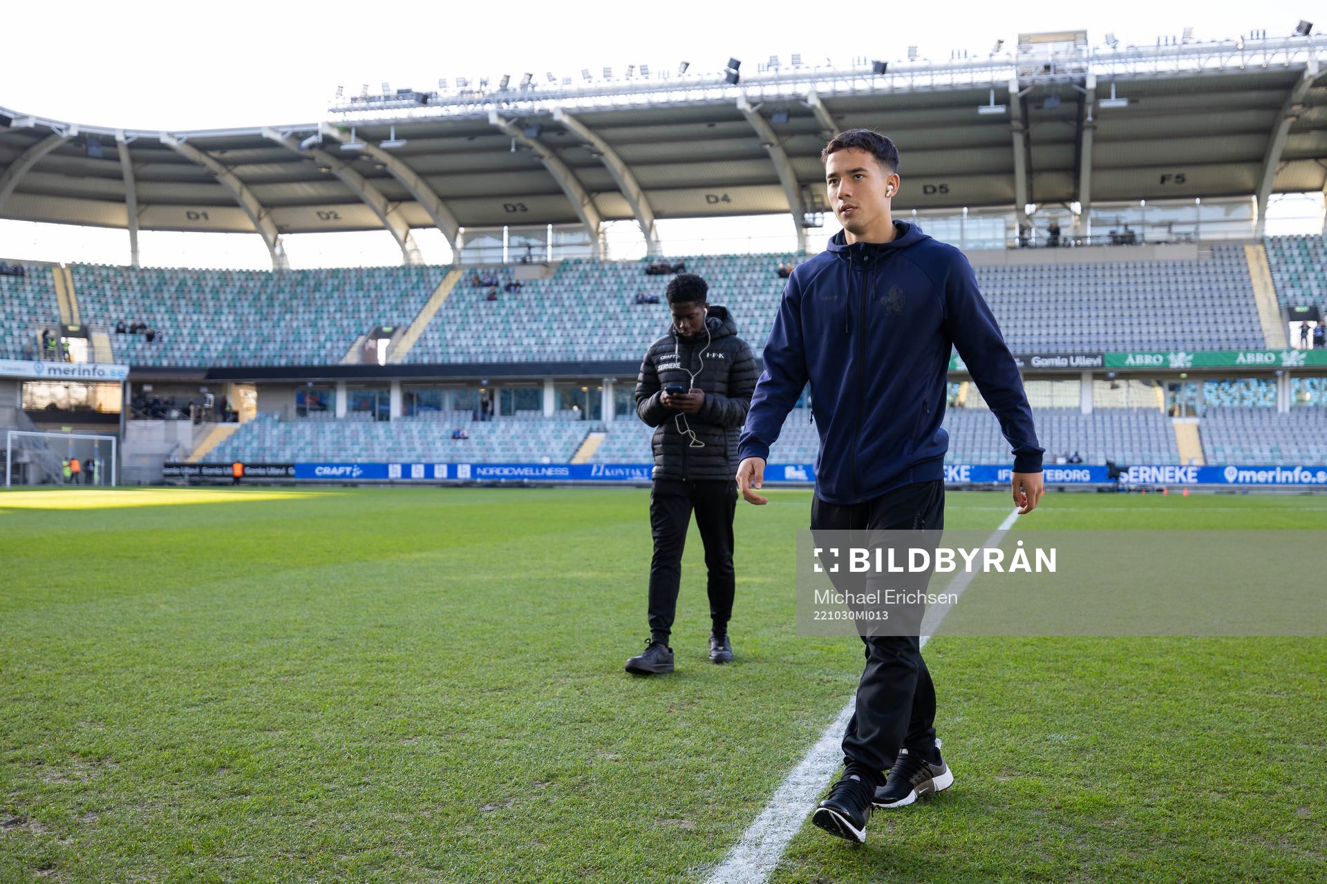 IFK Göteborgs Hussein Carneil innan fotbollsmatchen i