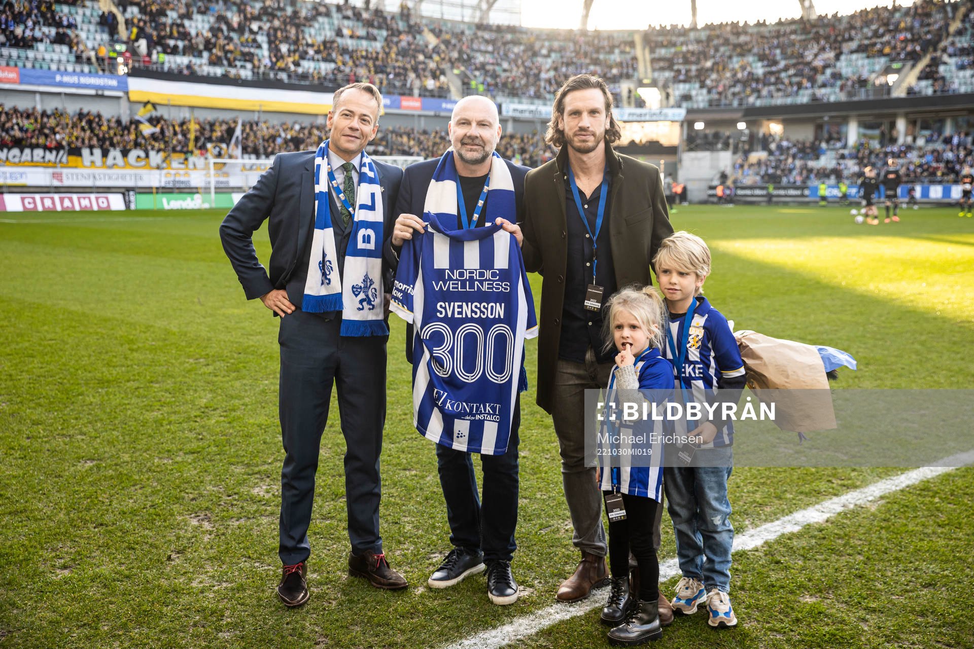 IFK Göteborgs Gustav Svensson tacks