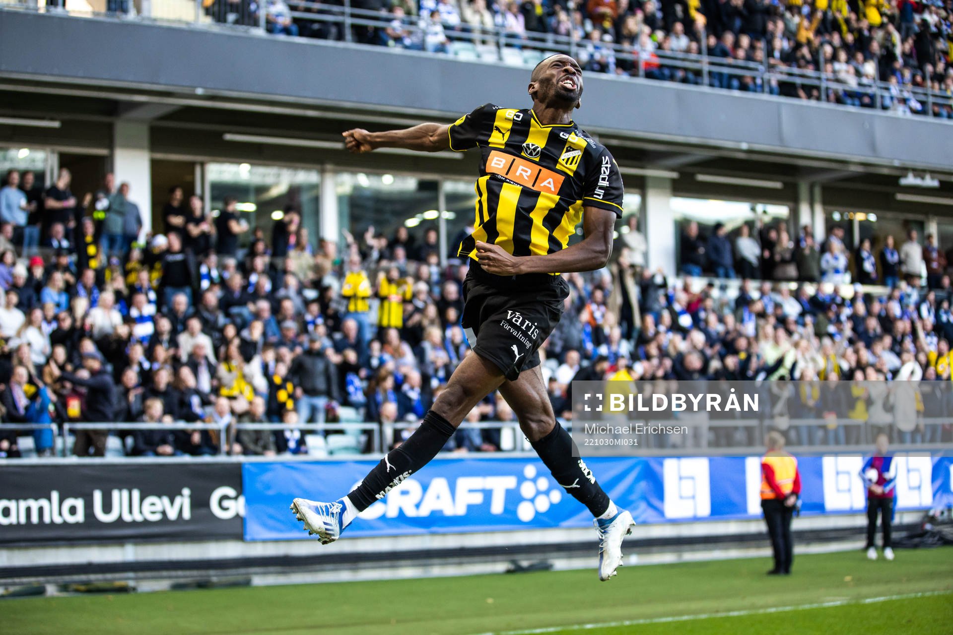 Häckens Blair Sebastian Turgott jublar