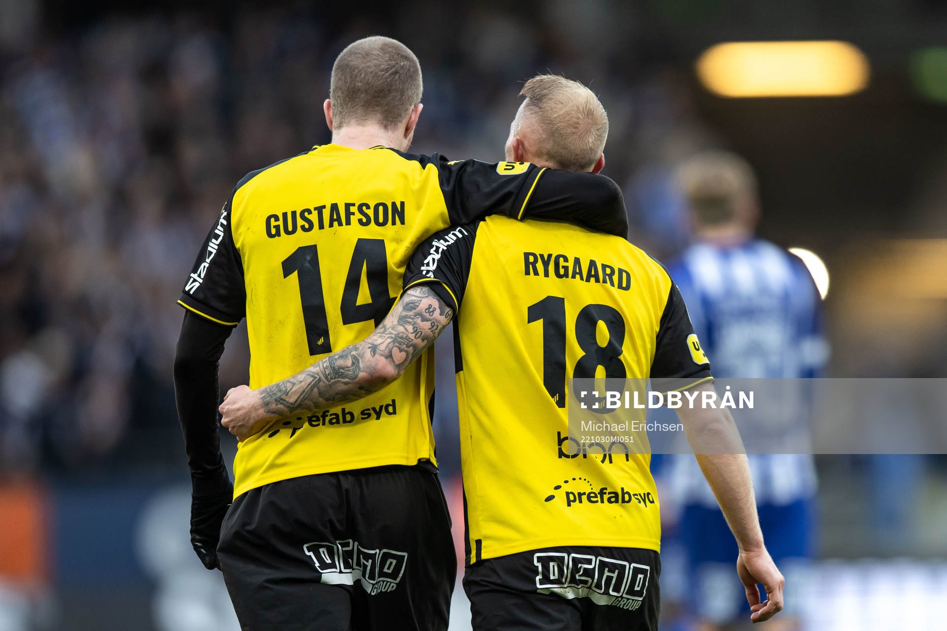 Häckens Simon Gustafson och Mikkel Rygaard Jensen jublar