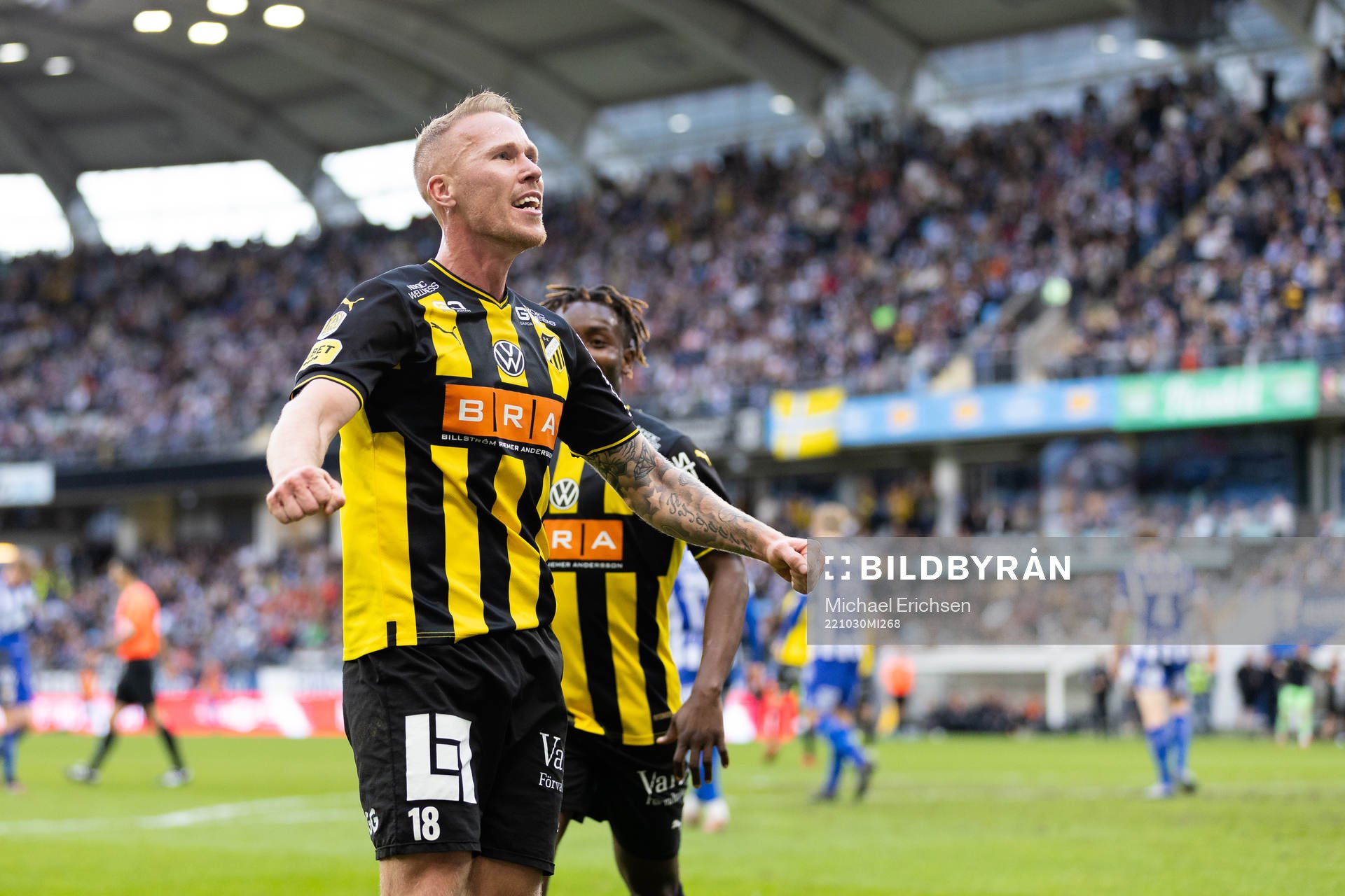 Häckens Mikkel Rygaard Jensen jublar