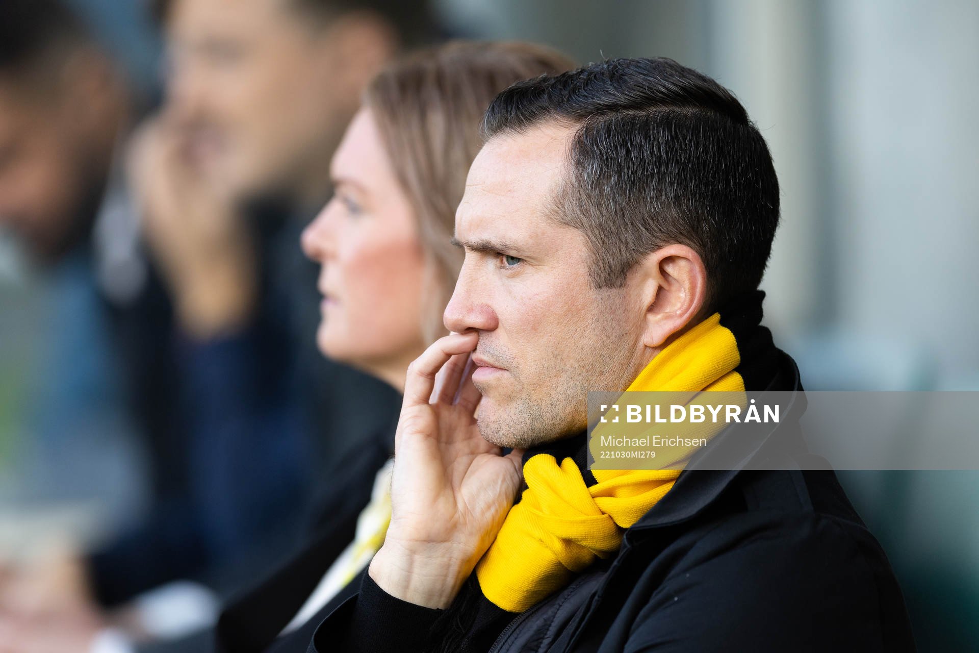 Häckens sportchef Martin Ericsson innan  fotbollsmatchen i