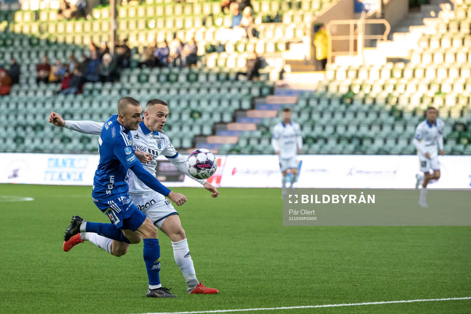 Sirius Aron Bjarnason och GIF Sundsvalls Dennis Olsson