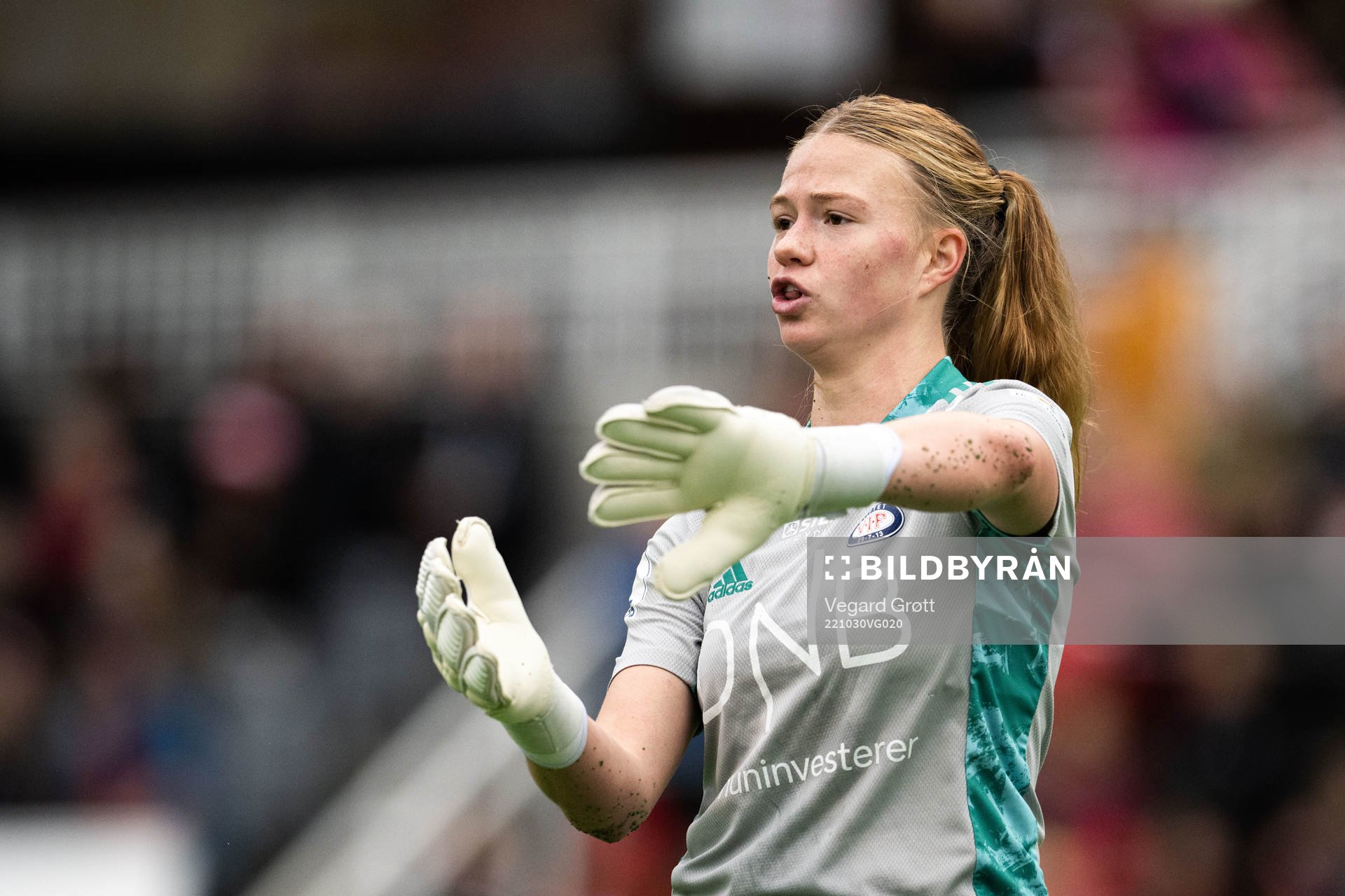 Goalkeeper Jalen Justine Tompkins of Vålerenga