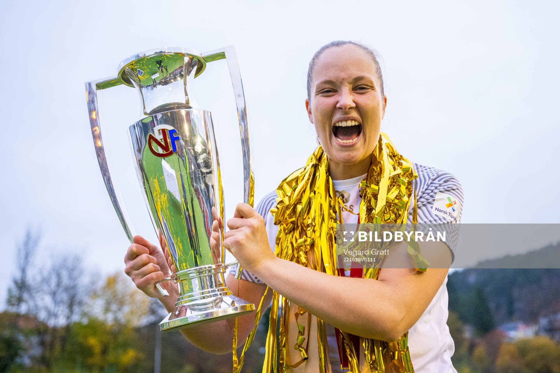 Goalkeeper Aurora Mikalsen of Brann celebrates with the
