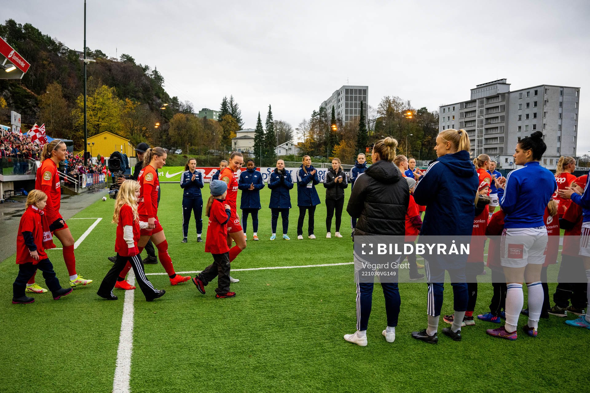 Maria Dybwad Brochmann, Svava Ros Gudmundsdottir, Marit