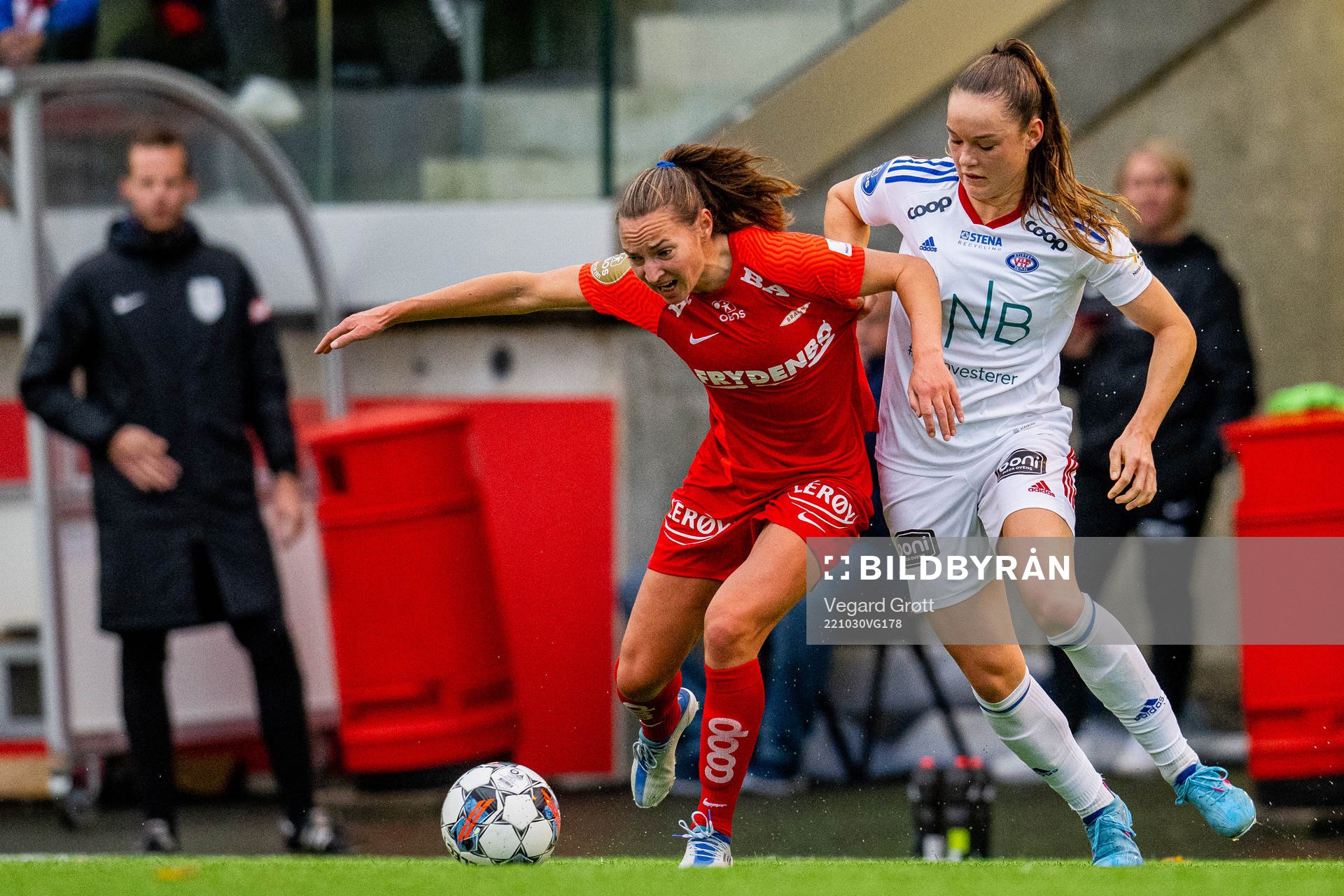 Marit Bratberg Lund of Brann and Janni Bøgild Thomsen of
