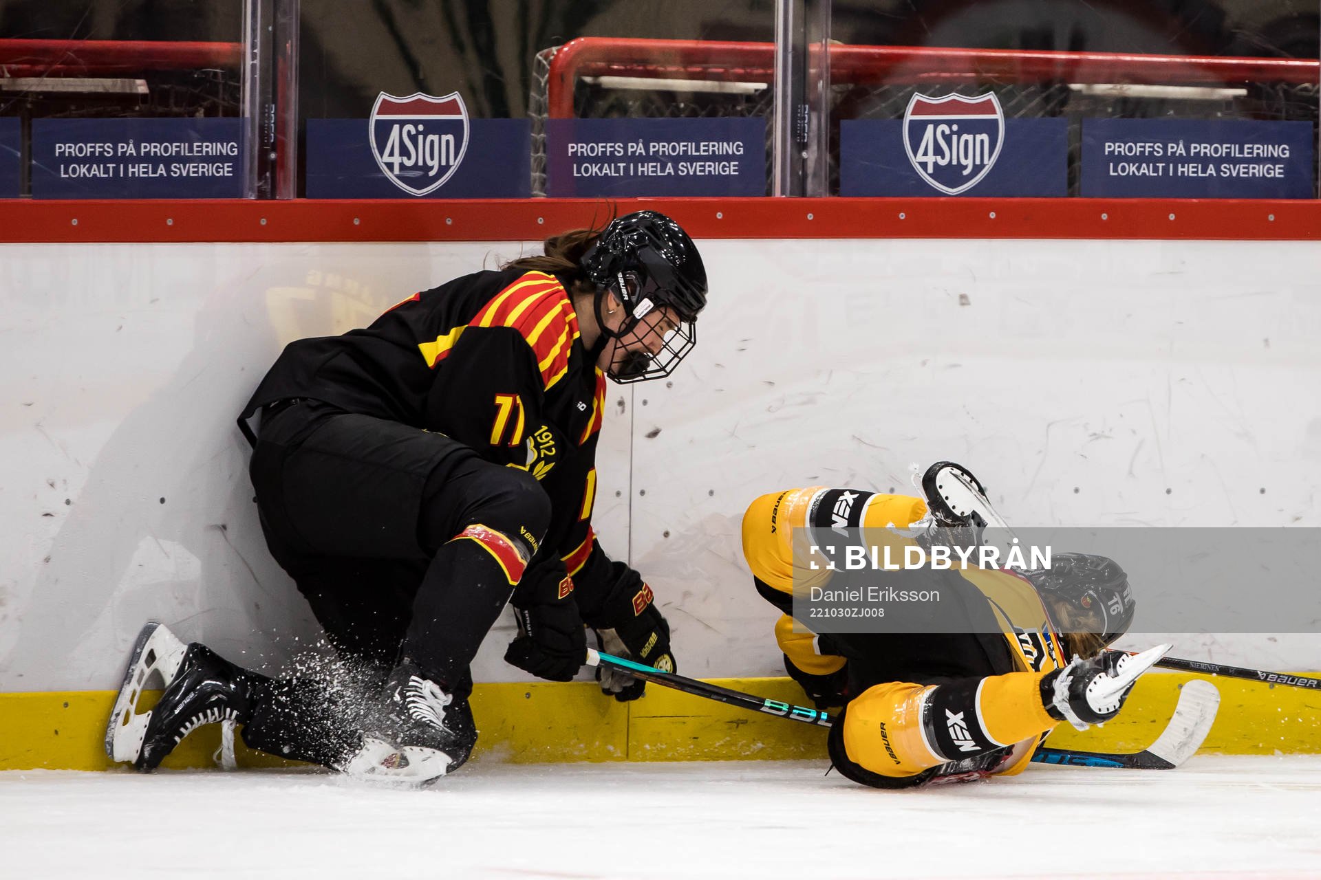 Brynäs Sofia Ljung och Luleås Petra Nieminen