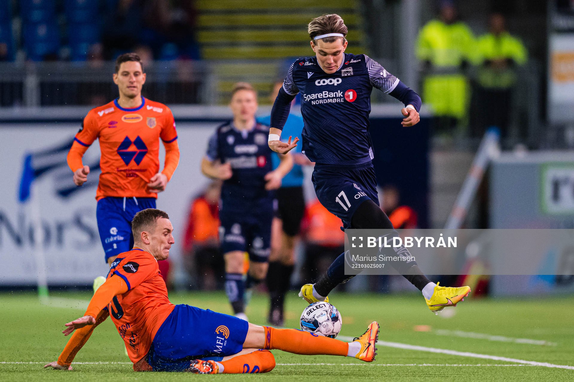 Besim Serbecic of Aalesund and Brynjolfur Andersen Willumsson of Kristiansund during the Eliteserien match between Kristiansund and Aalesund on October 30, 2022 in Kristiansund.