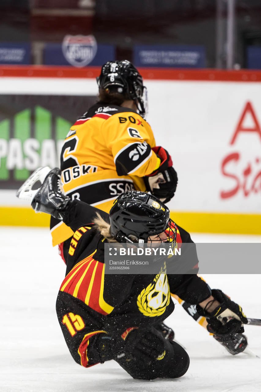 Luleås Jenni Hiirkoski och Brynäs Lara Stalder