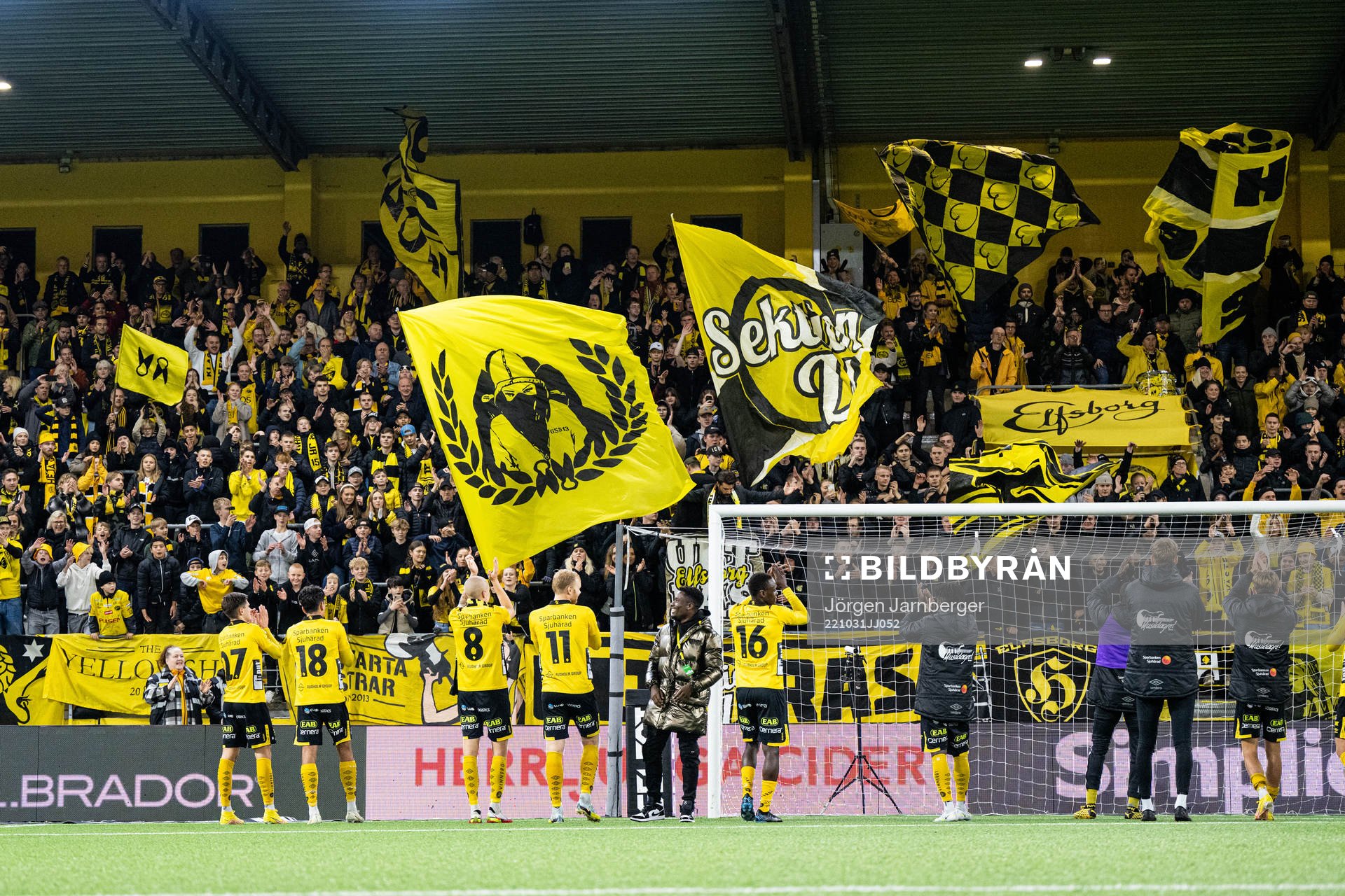 Elfsborgs spelare tackar supportrarna