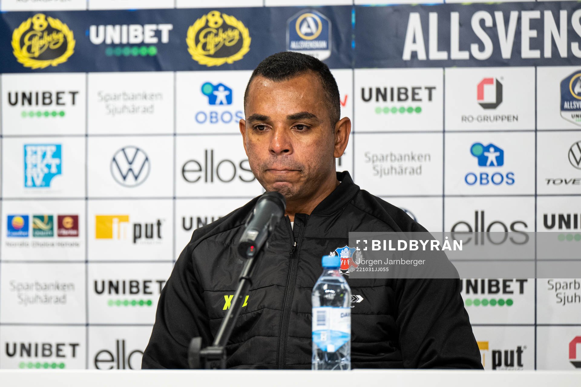Helsingborgs tränare Alvaro Santos under presskonferensen efter fotbollsmatchen i Allsvenskan mellan Elfsborg och Helsingborg den 31 oktober 2022 i Borås.