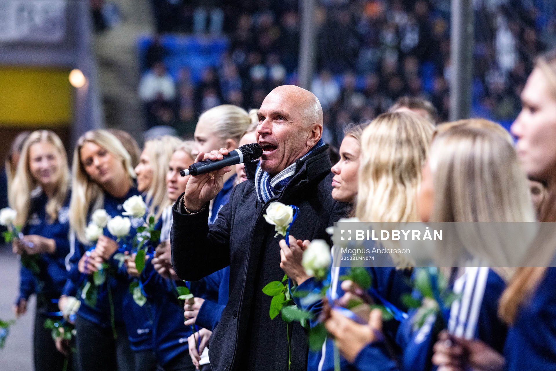 Tor-Arne Fredheim firar att IFK Norrköpings damlag spelar