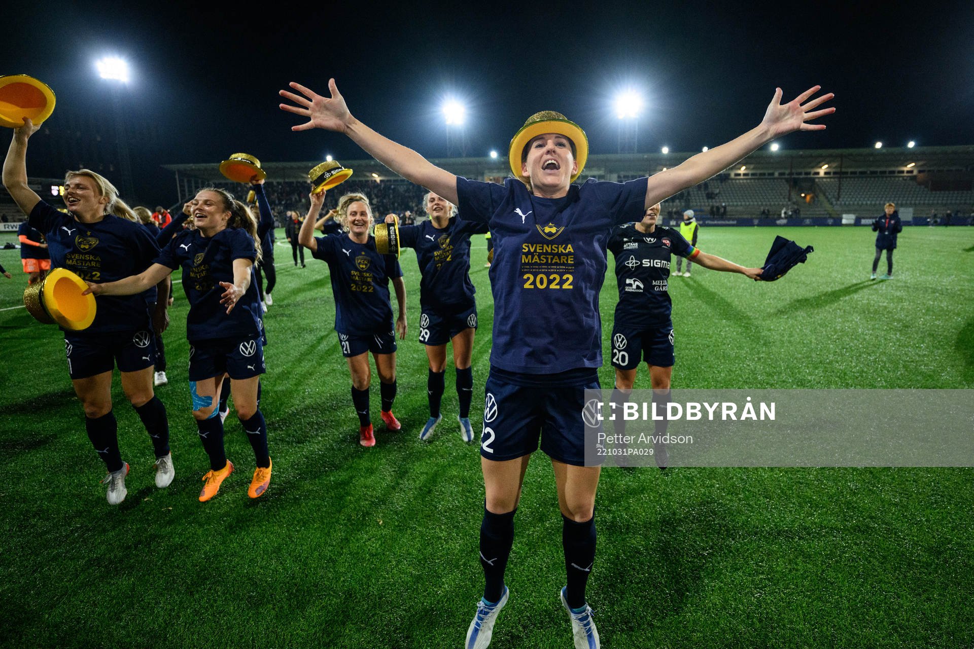 FC Rosengårds Olivia Schough jublar