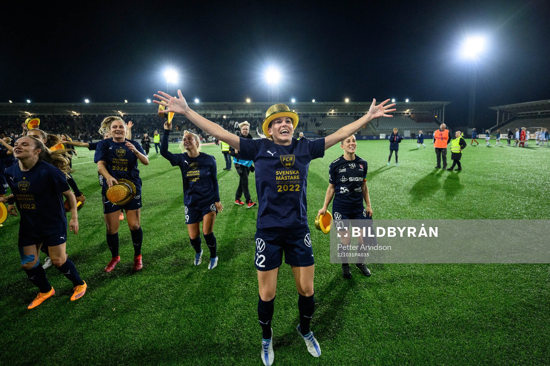 FC Rosengårds Olivia Schough jublar