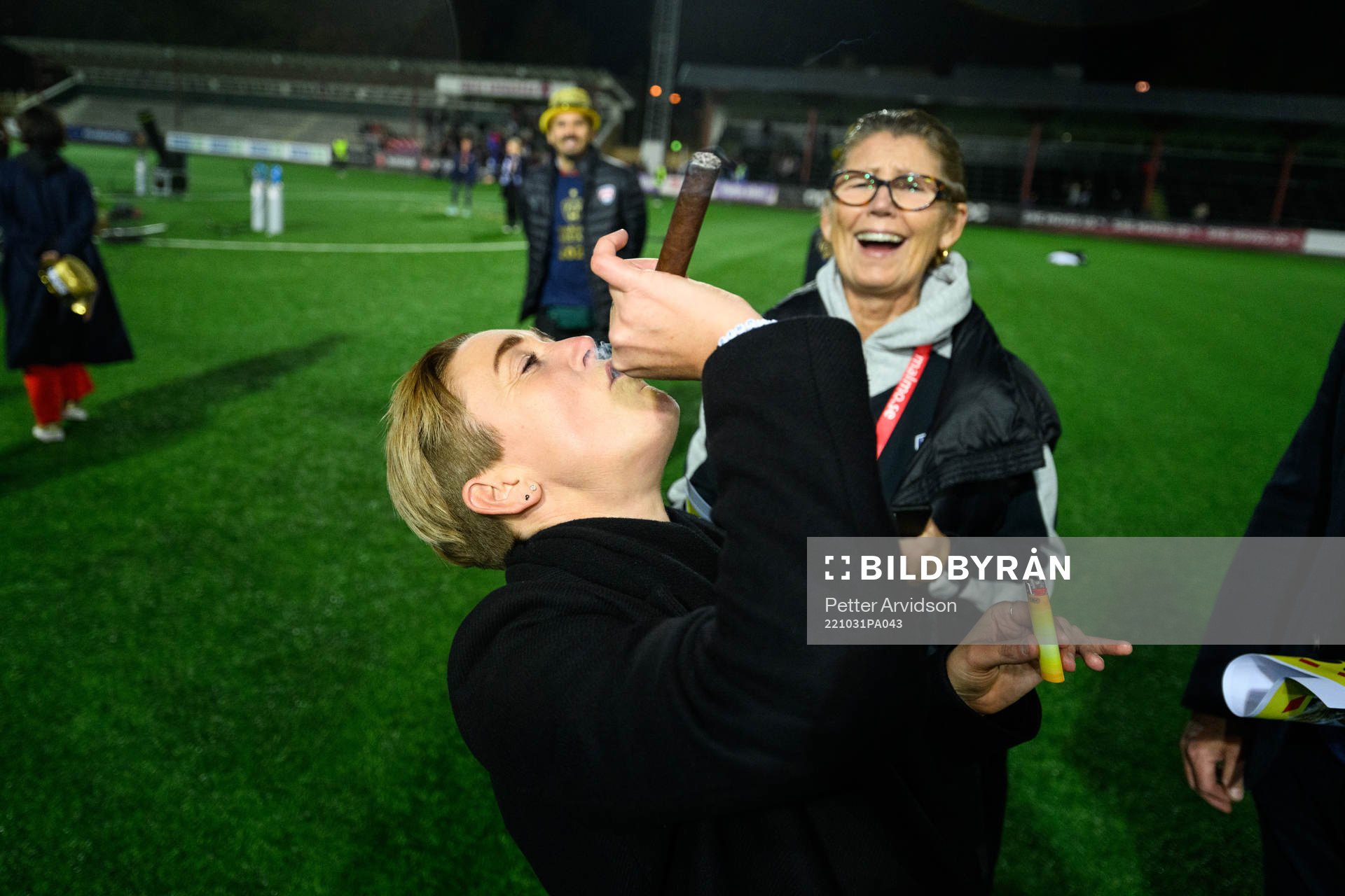 FC Rosengårds sportchef Therese Sjögran jublar