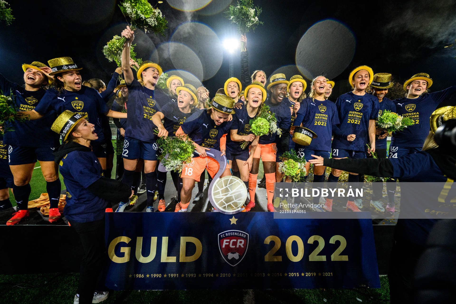FC Rosengårds spelare jublar