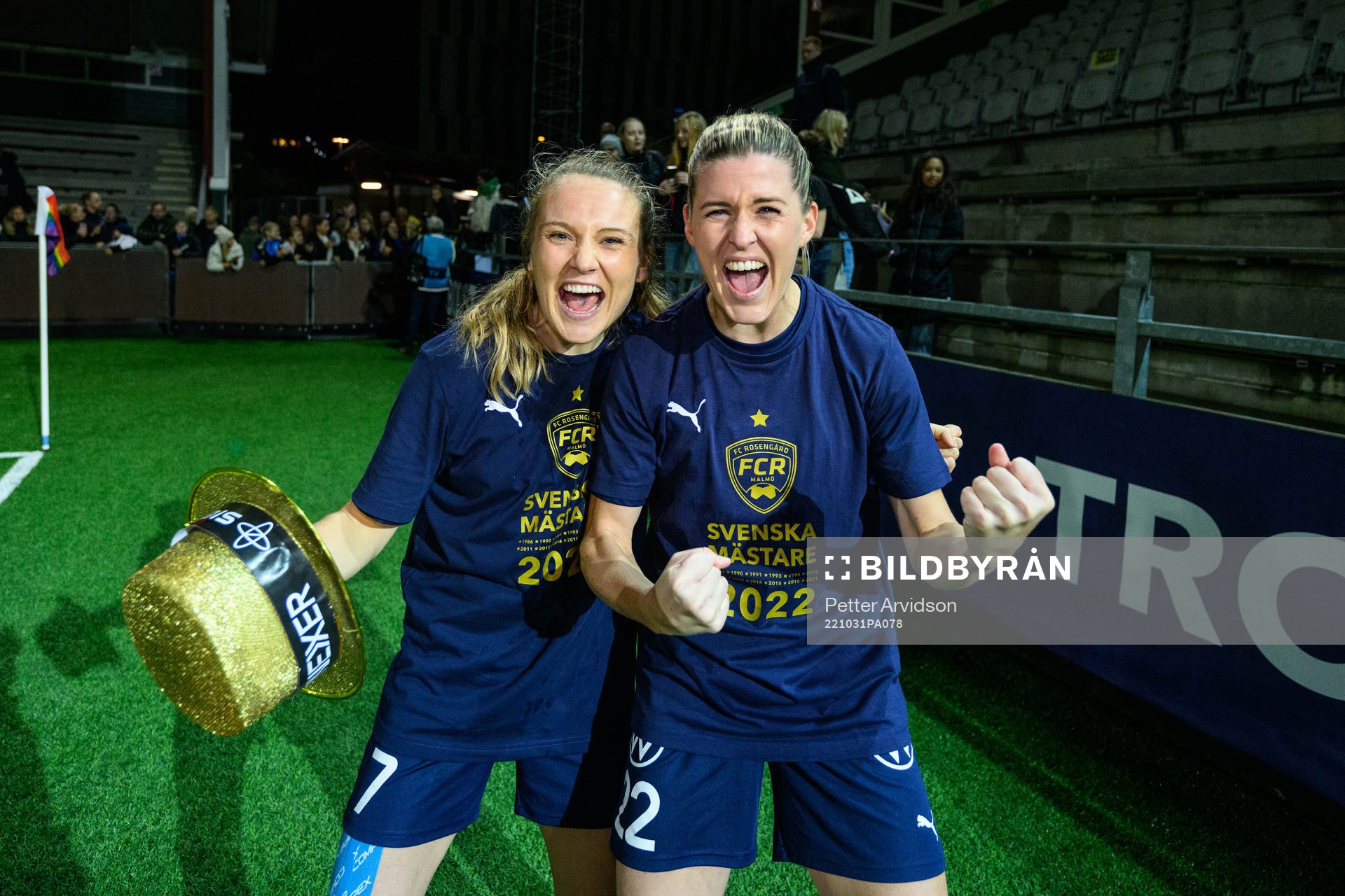 FC Rosengårds Fiona Brown och Olivia Schough  jublar