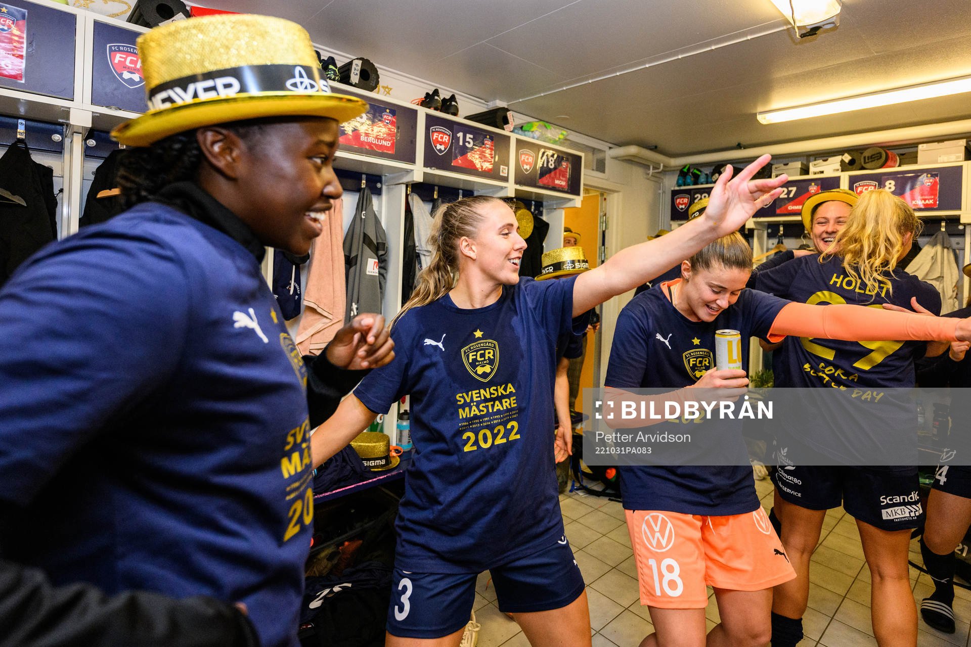 FC Rosengårds Gudrun Arnardottir och målvakt Teagan Micah