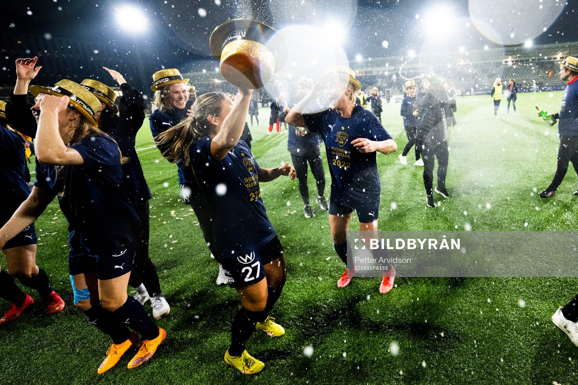 FC Rosengårds spelare jublar