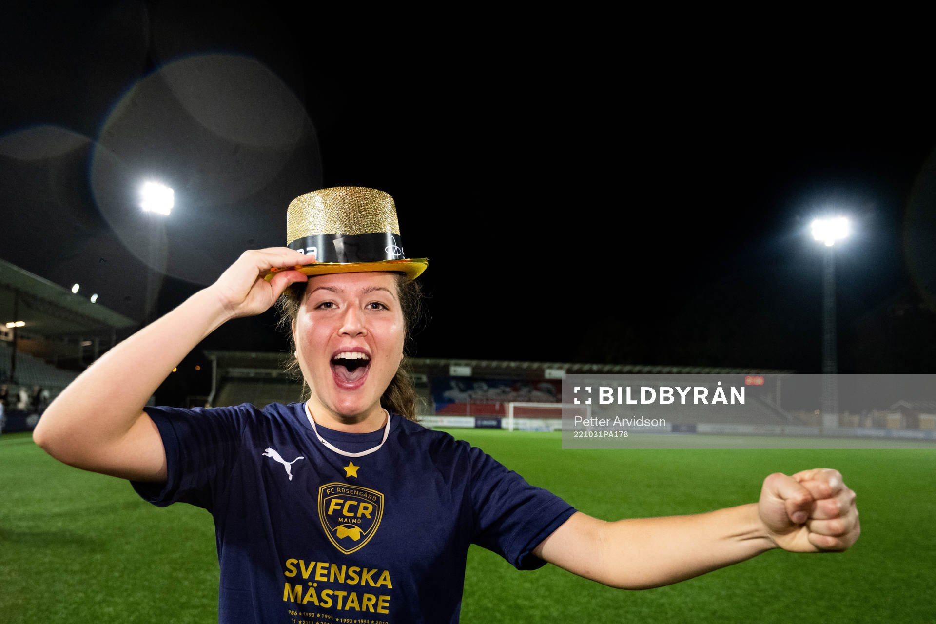 FC Rosengårds Loreta Kullashi jublar