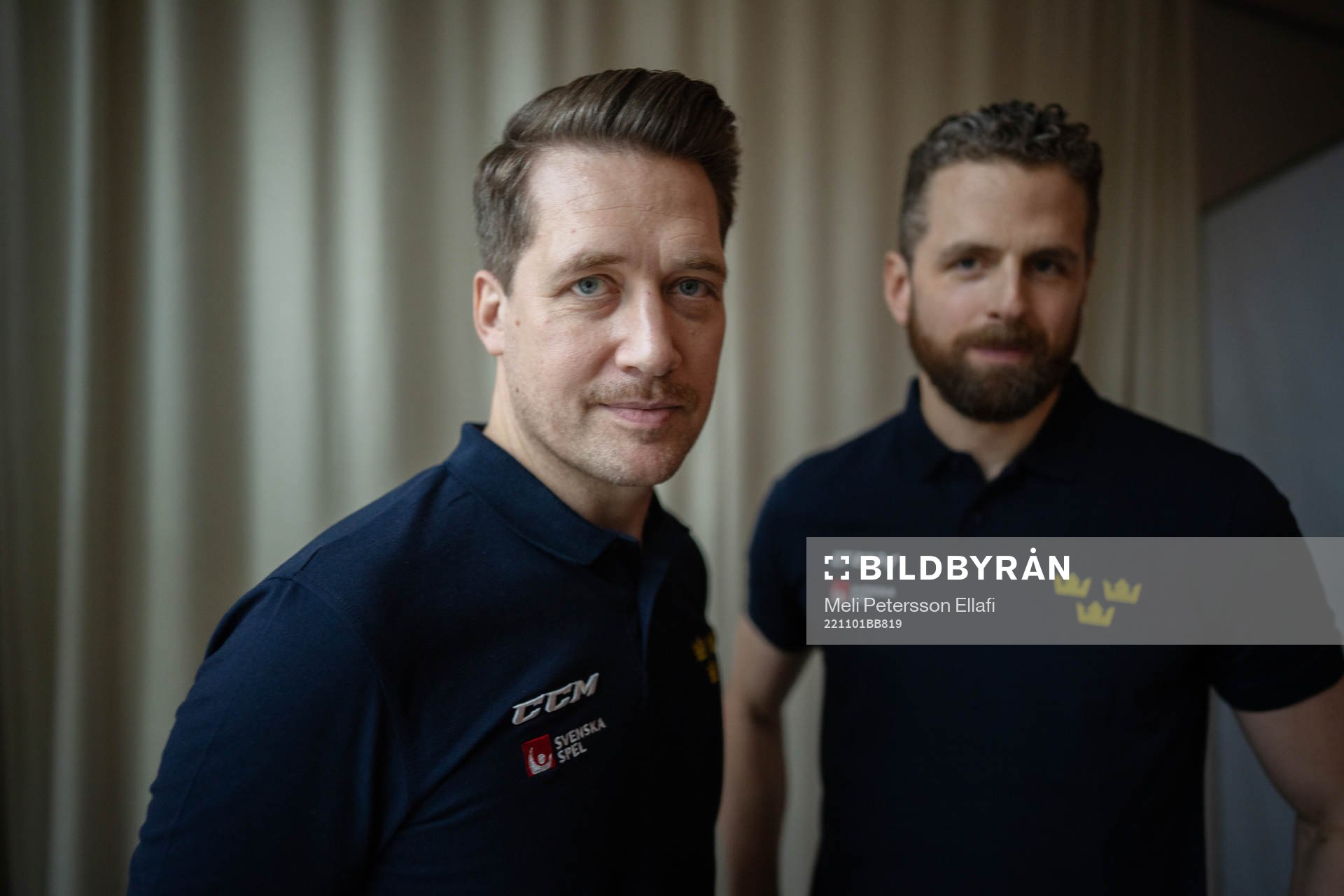 Sveriges förbundskaptener Sam Hallam (herr) och Ulf