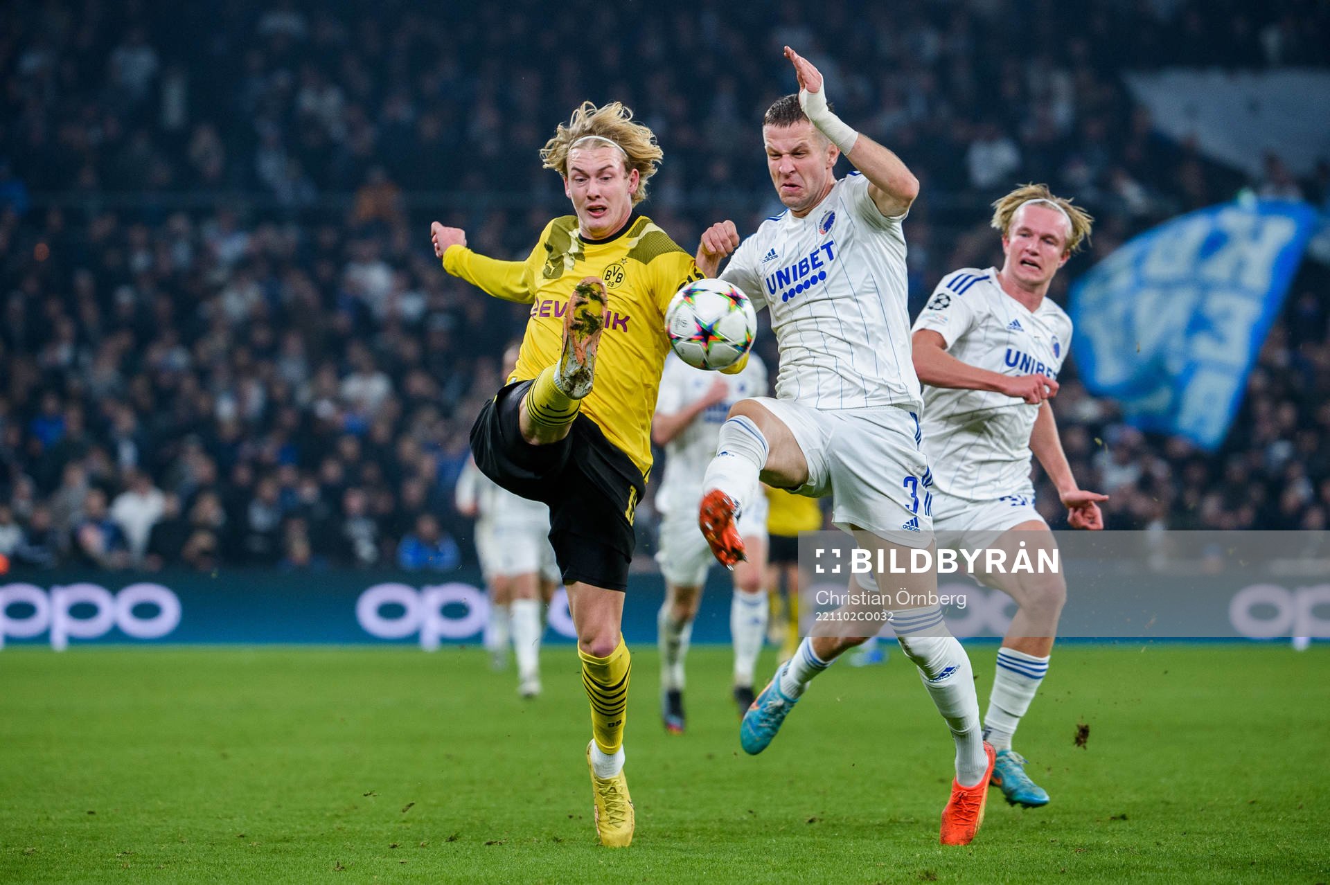 Julian Brandt of Dortmund and Denis Vavro of FC Copenhagen