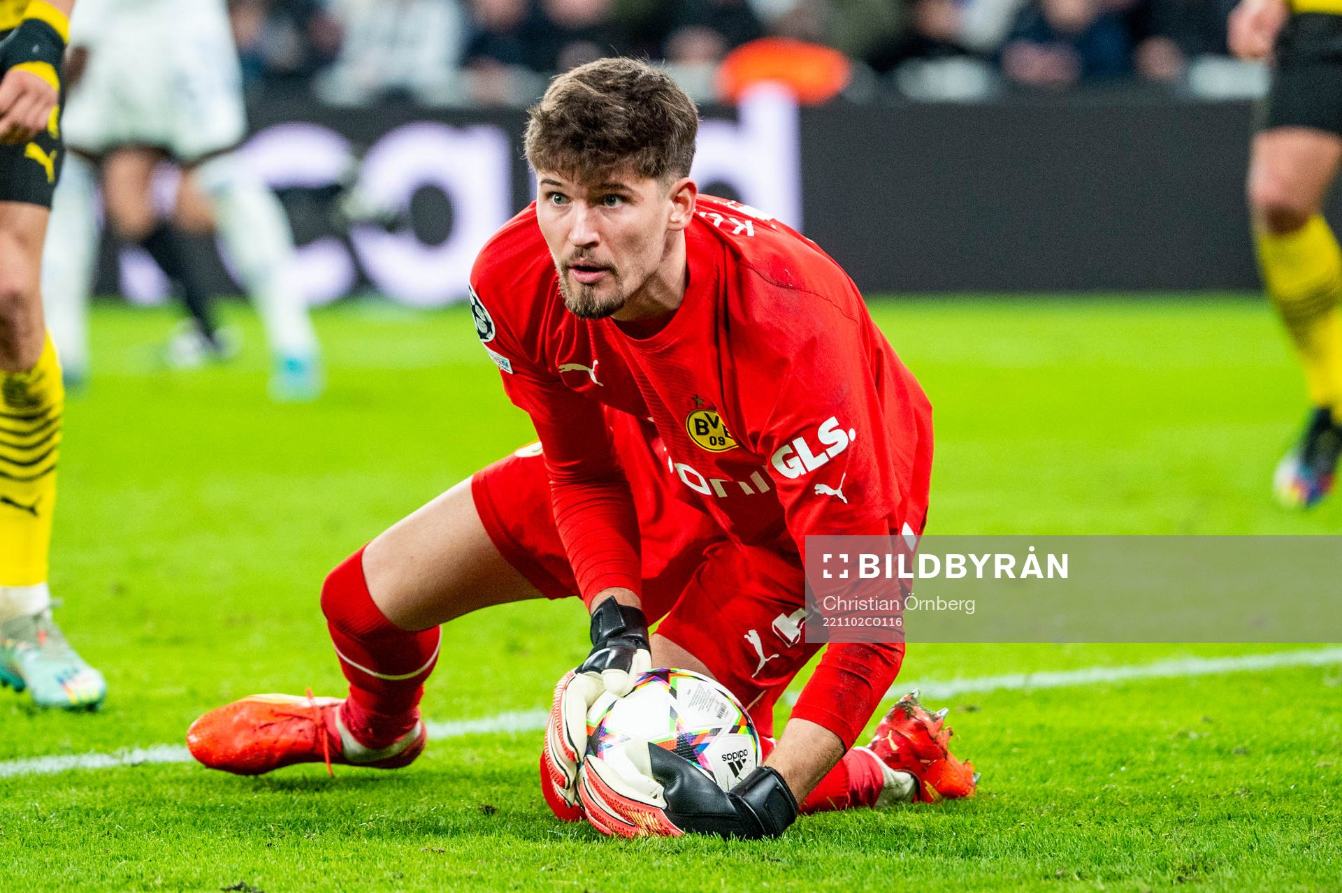 Goalkeeper Gregor Kobel of Dortmund