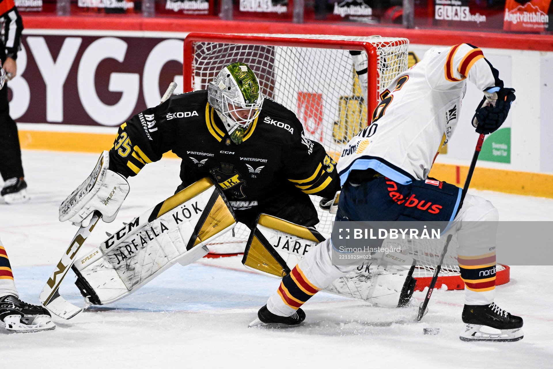 AIKs målvakt Niklas Lundström och Djurgårdens Tim