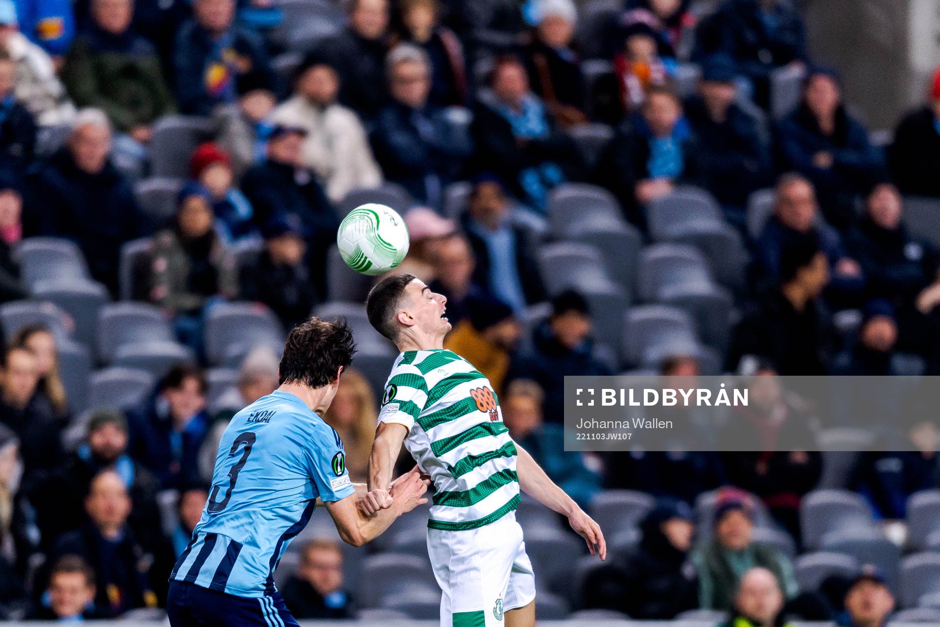 Hjalmar Ekdal of Djurgården and Simon Power of Shamrock