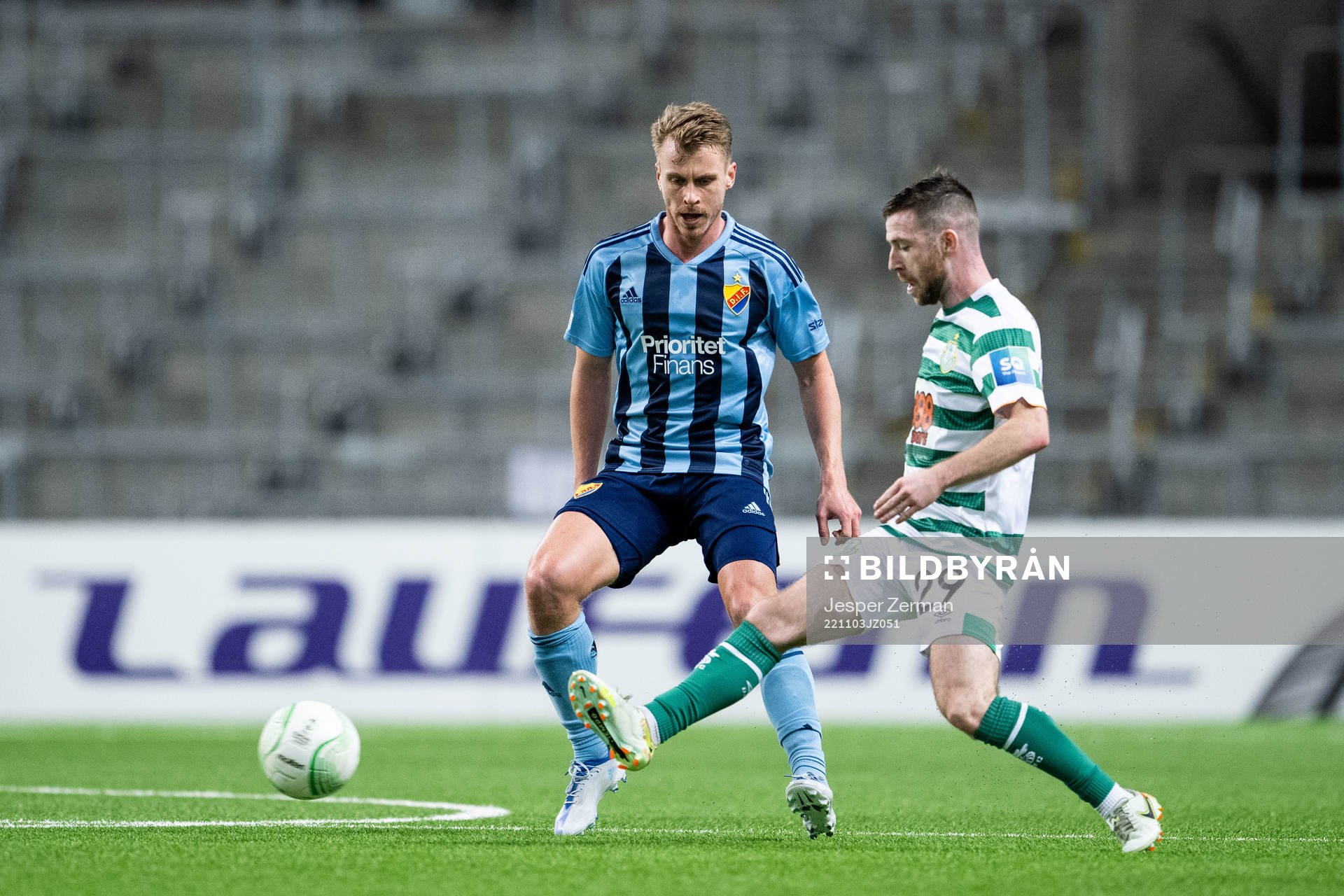 Rasmus Schuller of Djurgården and Jack Byrne of Shamrock