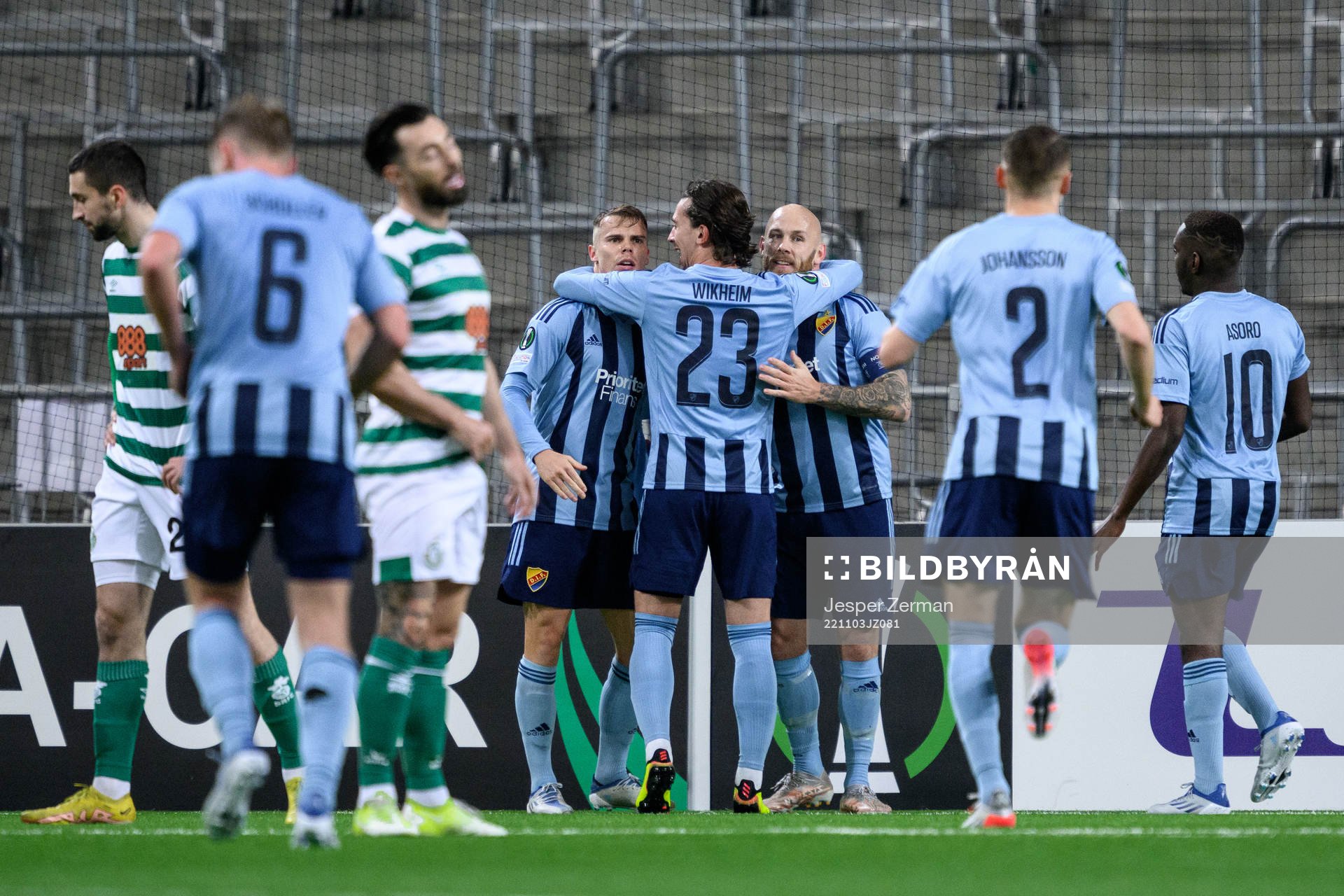 Magnus Eriksson of Djurgården celebrate with teammates