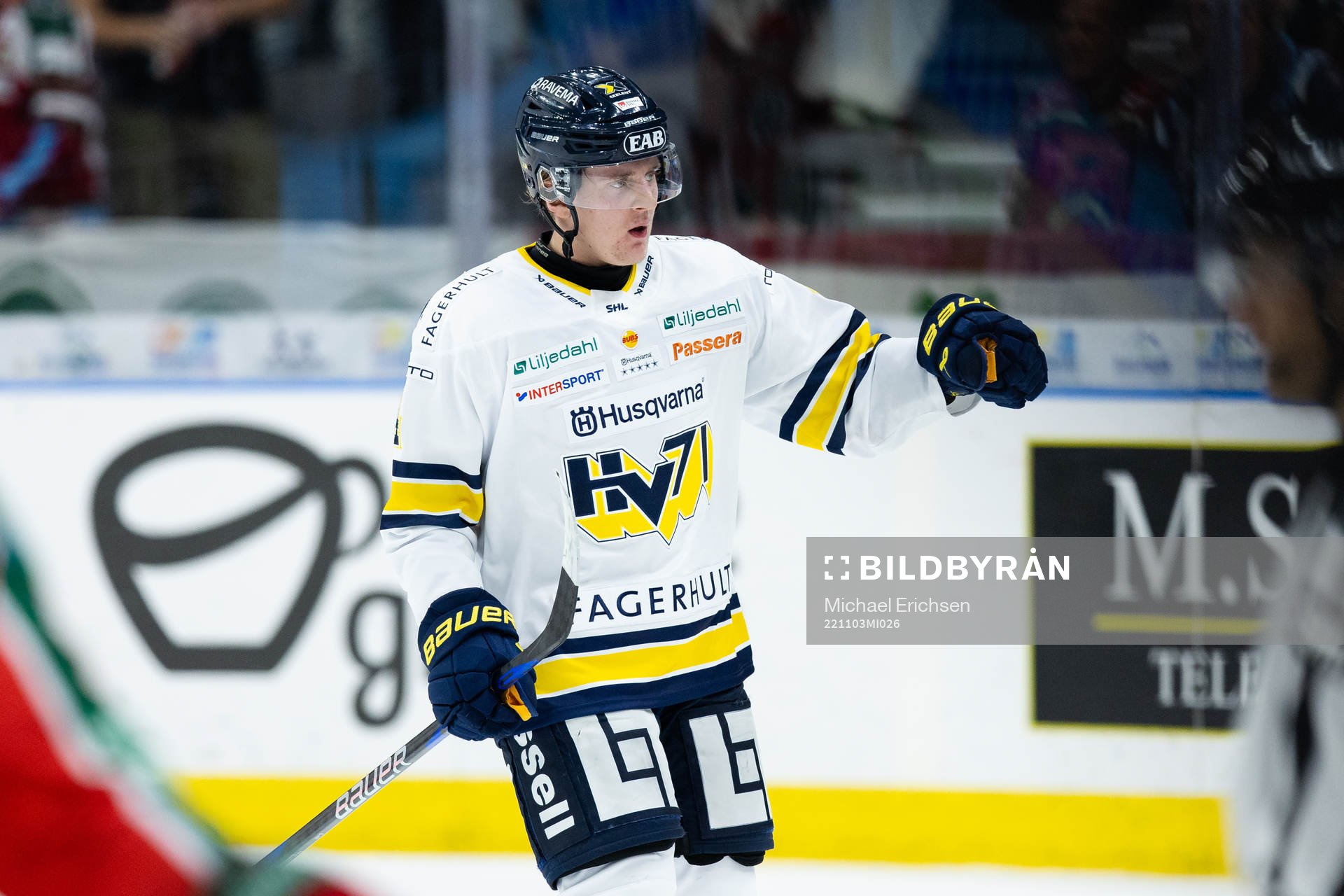 HV71s Emil Andrae jublar