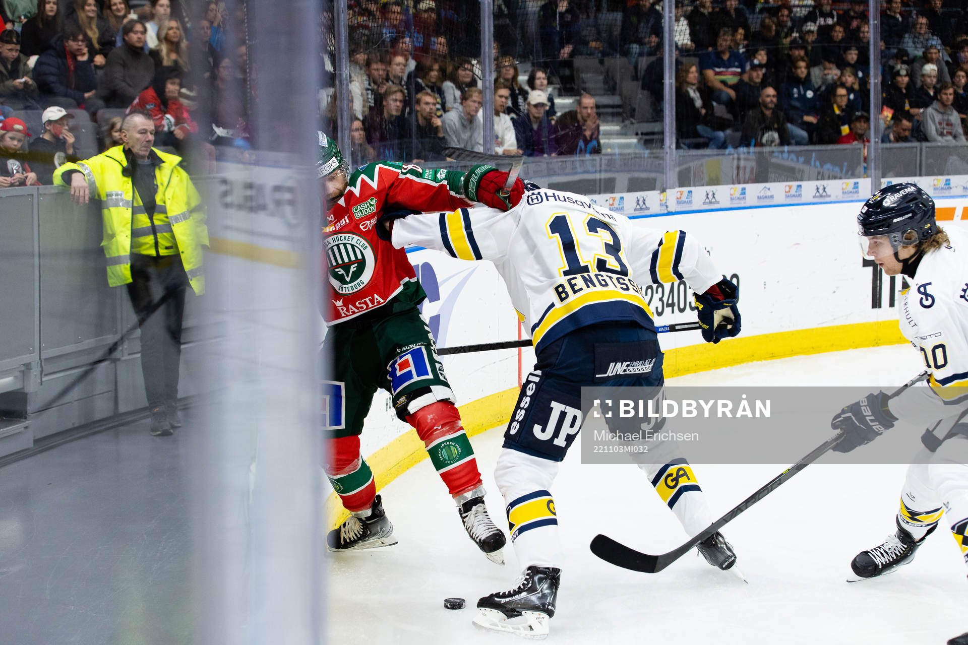 Frölundas Ryan Lasch och HV71s Rasmus Bengtsson