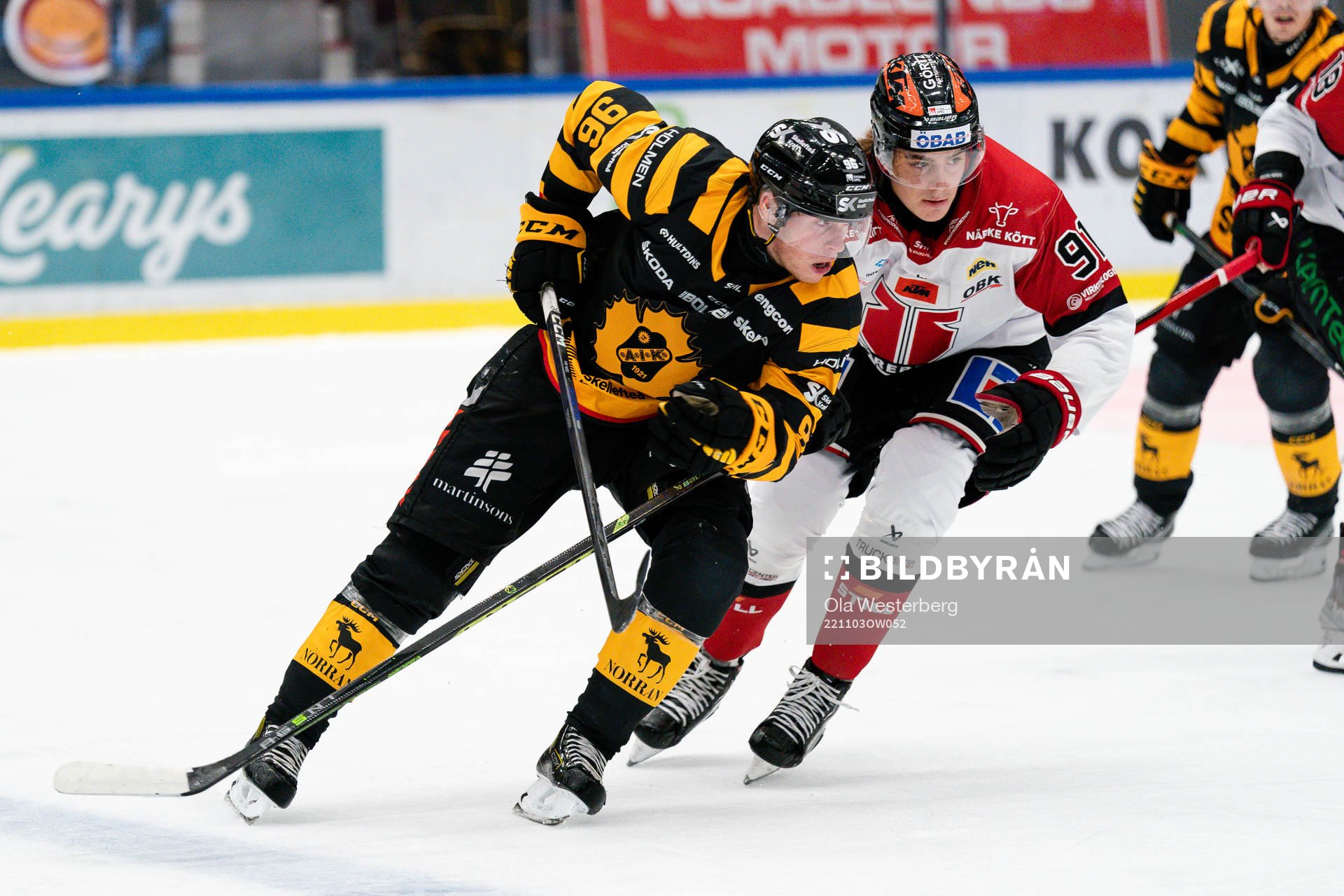 Skellefteås Rickard Hugg och Örebros Leo Carlsson