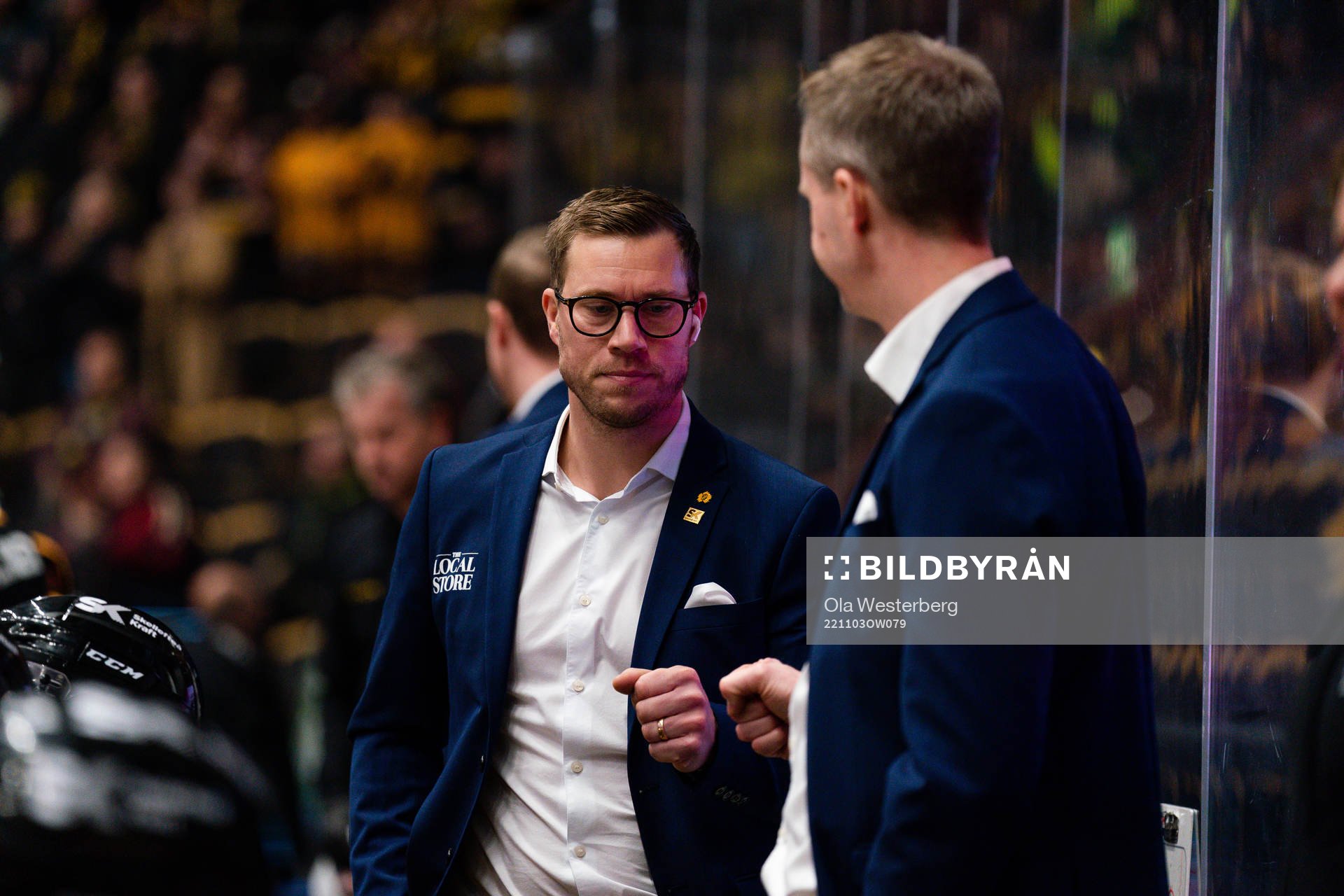 Skellefteås assisterande Andreas Falk jublar