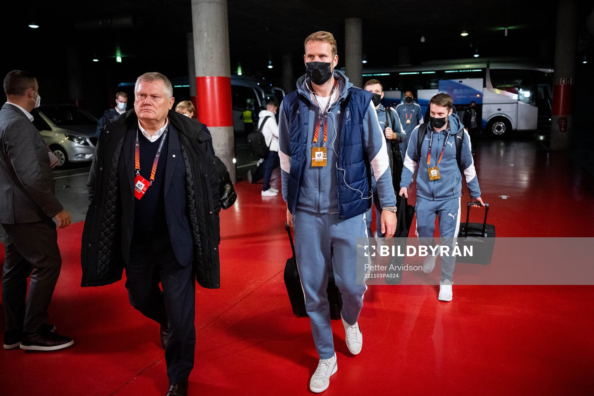 Ola Toivonen arrives to the stadium