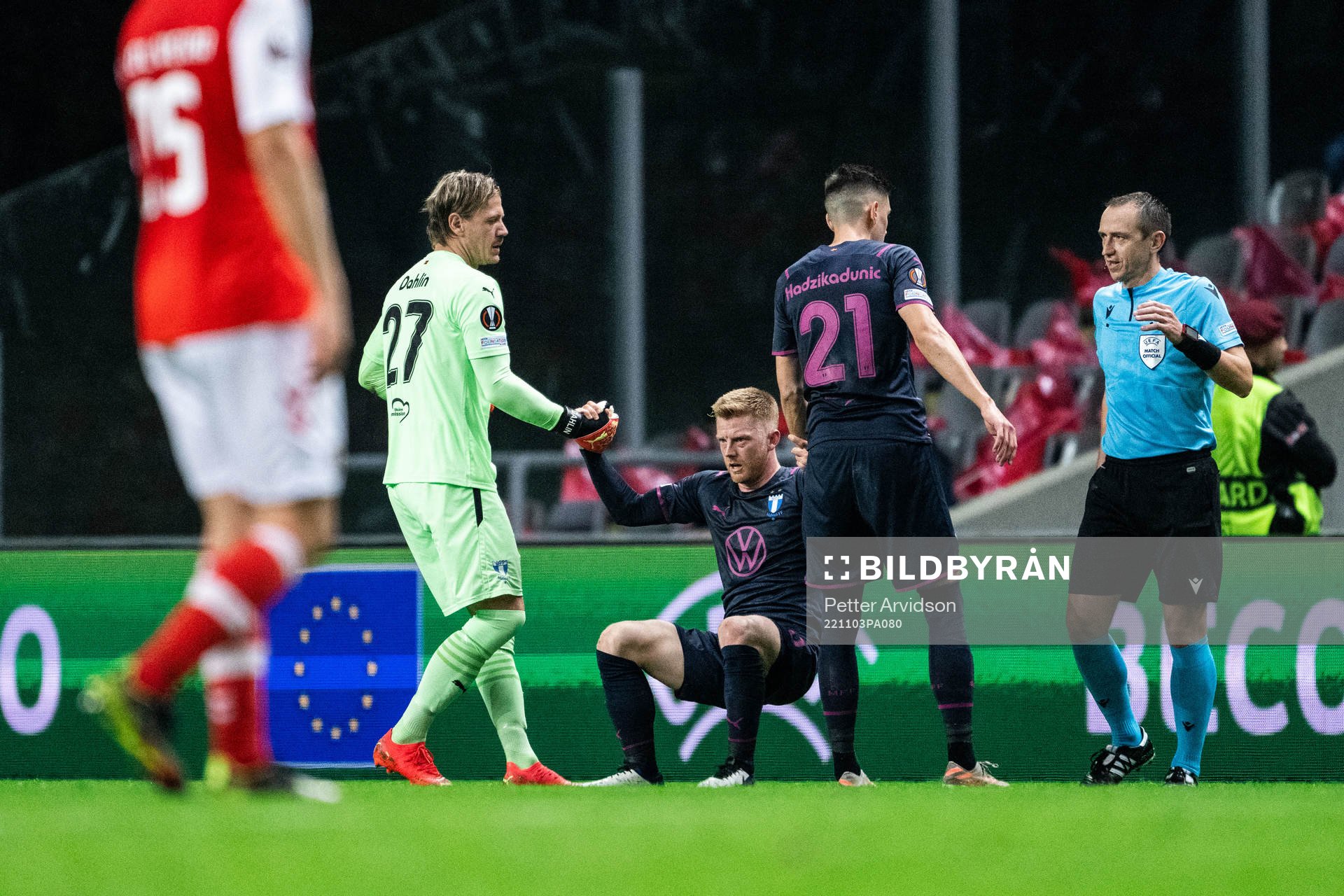 Goalkeeper Johan Dahlin and Dennis Hadžikadunic helps