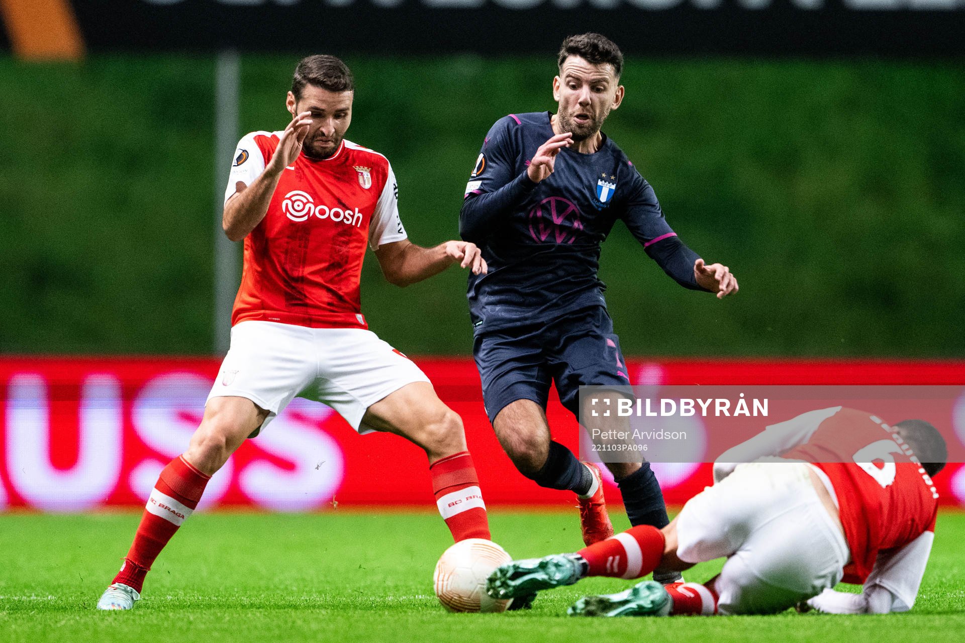 Erdal Rakip of Malmö FF and Abel Ruiz of Braga