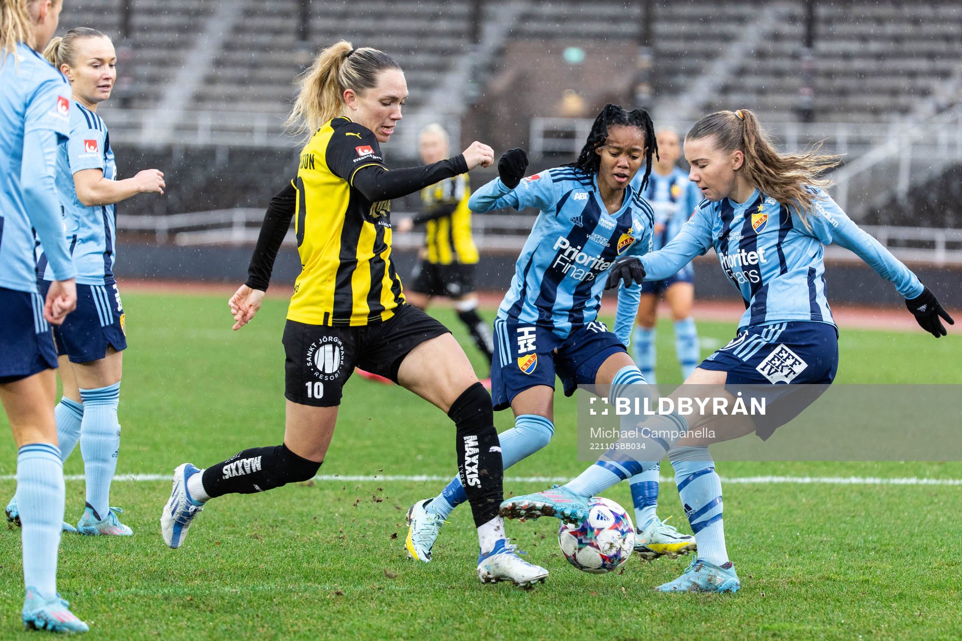 Häckens Elin Rubensson mot Djurgårdens Linda Maserame