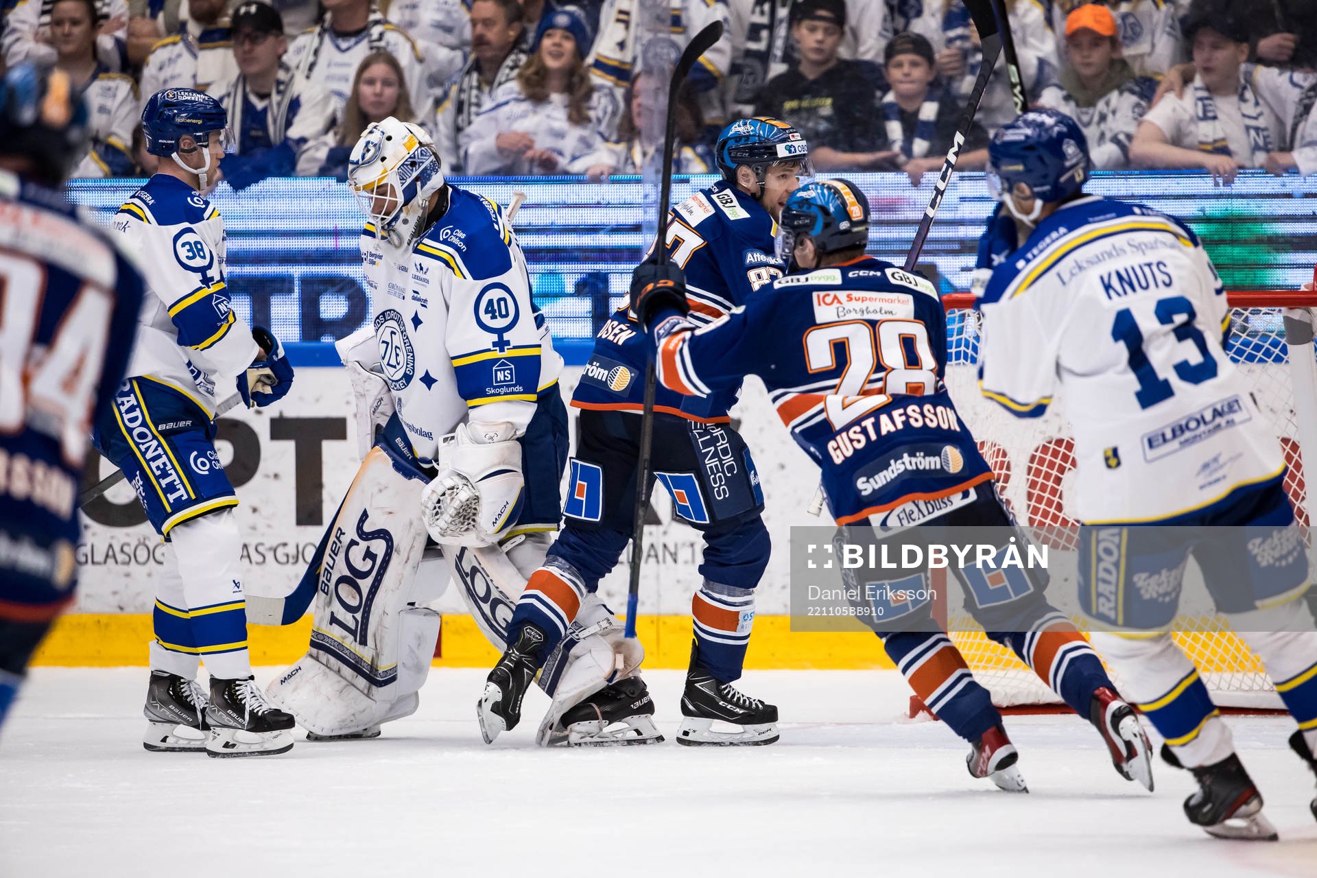 Leksands målvakt Mantas Armalis deppar